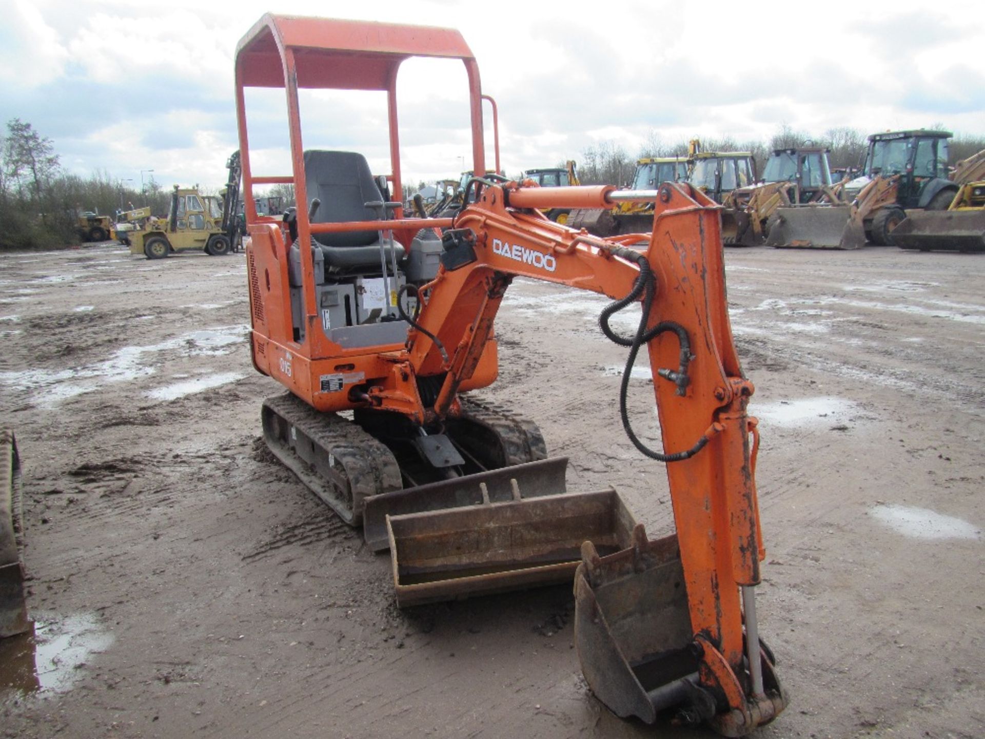 2004 Daewoo 015 Mini Digger Ser. No. 20097 - Image 2 of 6