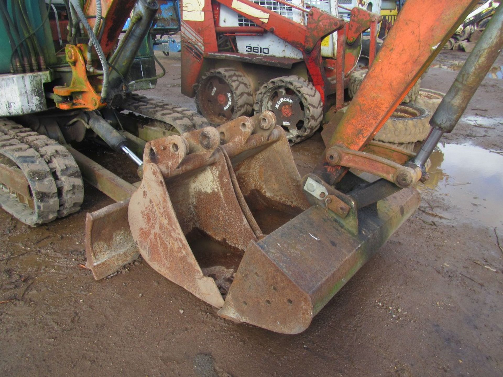 Kubota kh 90 3 Ton Mini Digger c/w Rubber Tracks, Full Cab, 3 Buckets - Image 4 of 6