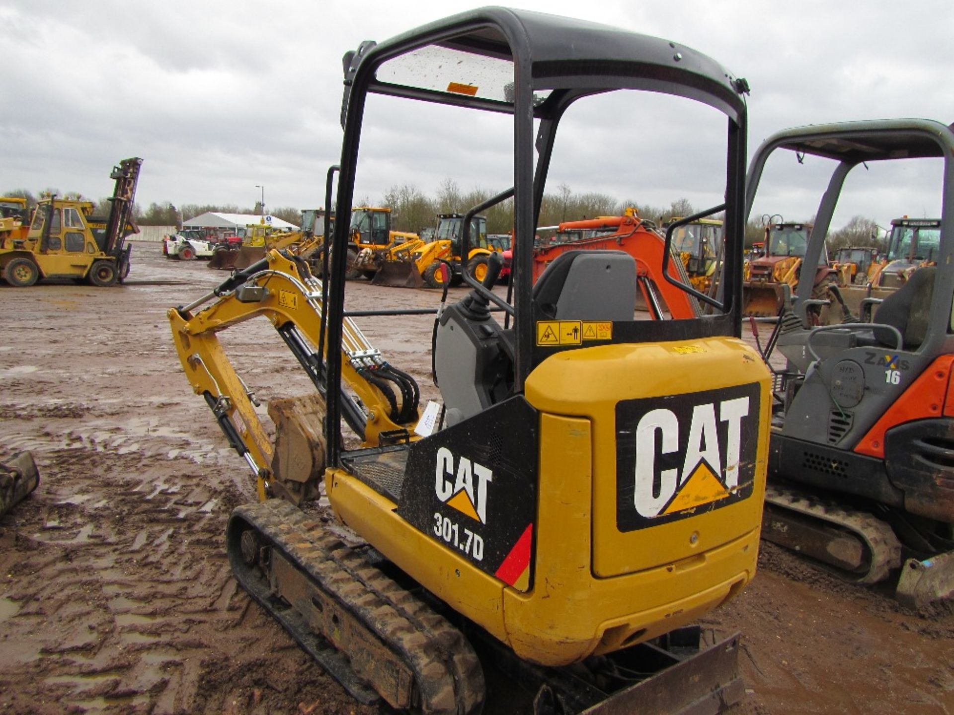 2015 Cat 3014.7D Mini Digger c/w Tracks, Blade, Canopy Cab, on Rubber 600 Hrs - Image 6 of 6