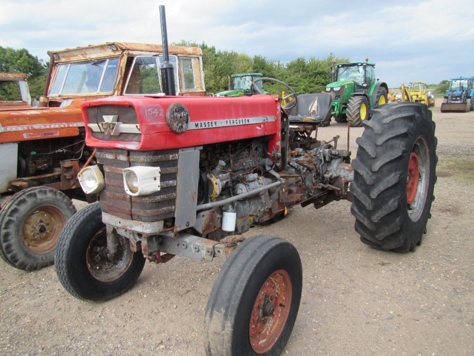 Massey Ferguson 188 Tractor c/w 4 Bolt Pump. Ser. No. 359351