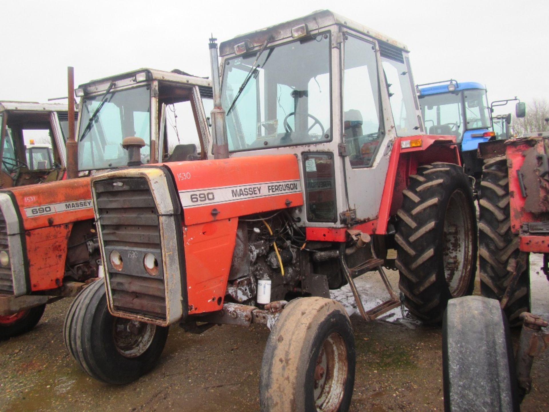 Massey Ferguson 690 2wd Tractor Ser No U171016