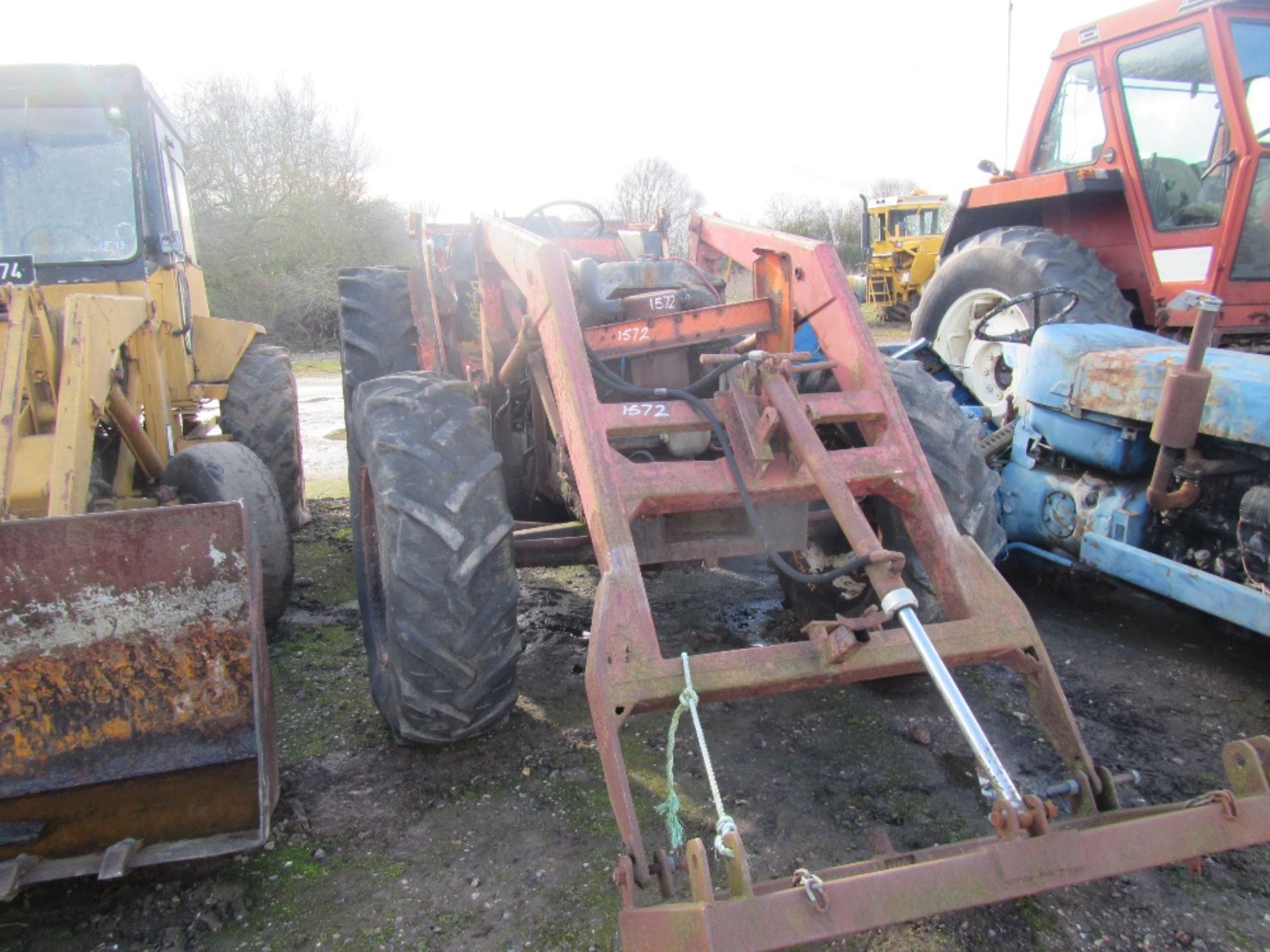 Fiat 4wd Tractor c/w Loader - Image 2 of 5