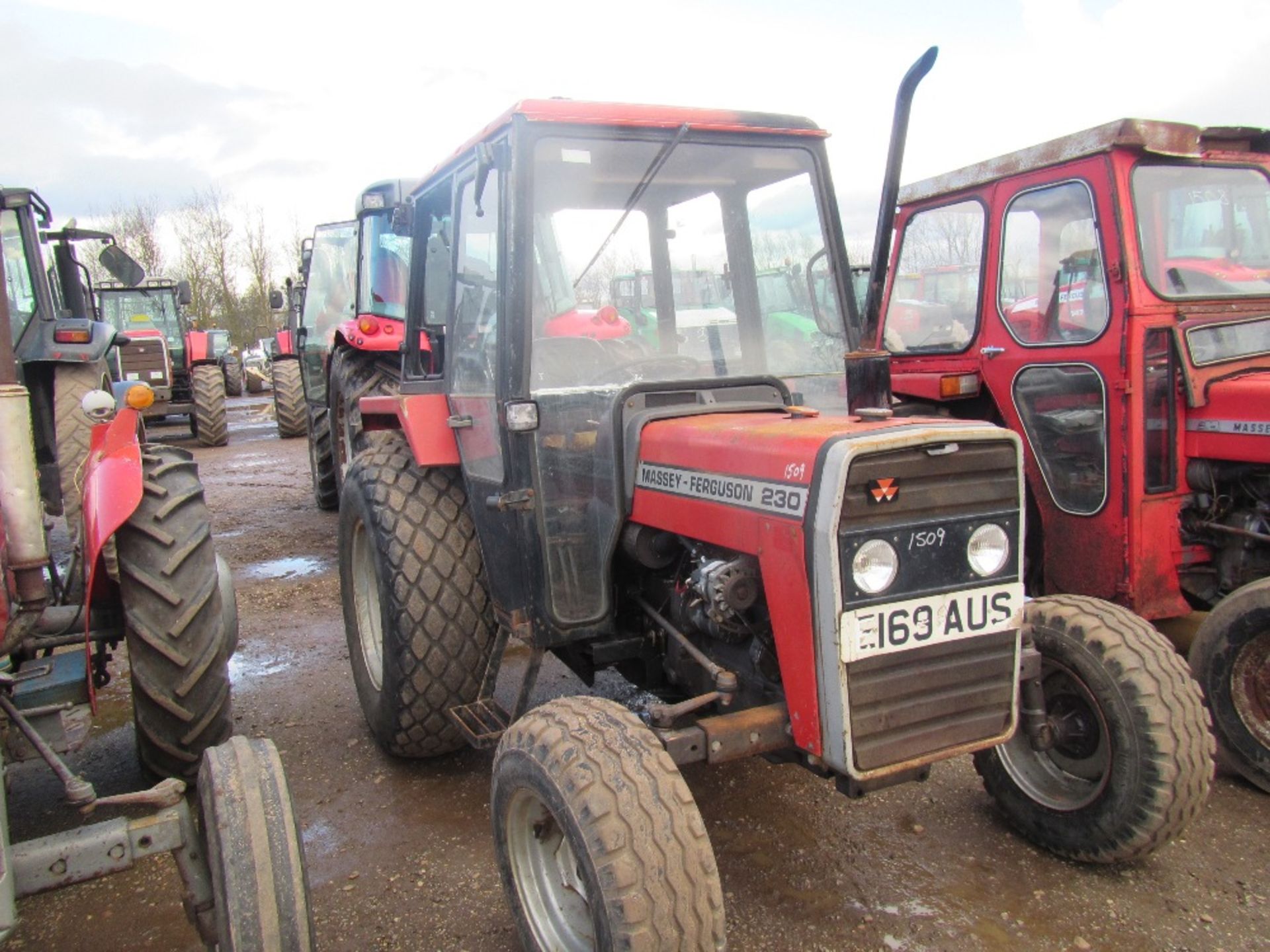 Massey Ferguson 230 Tractor - Image 3 of 6