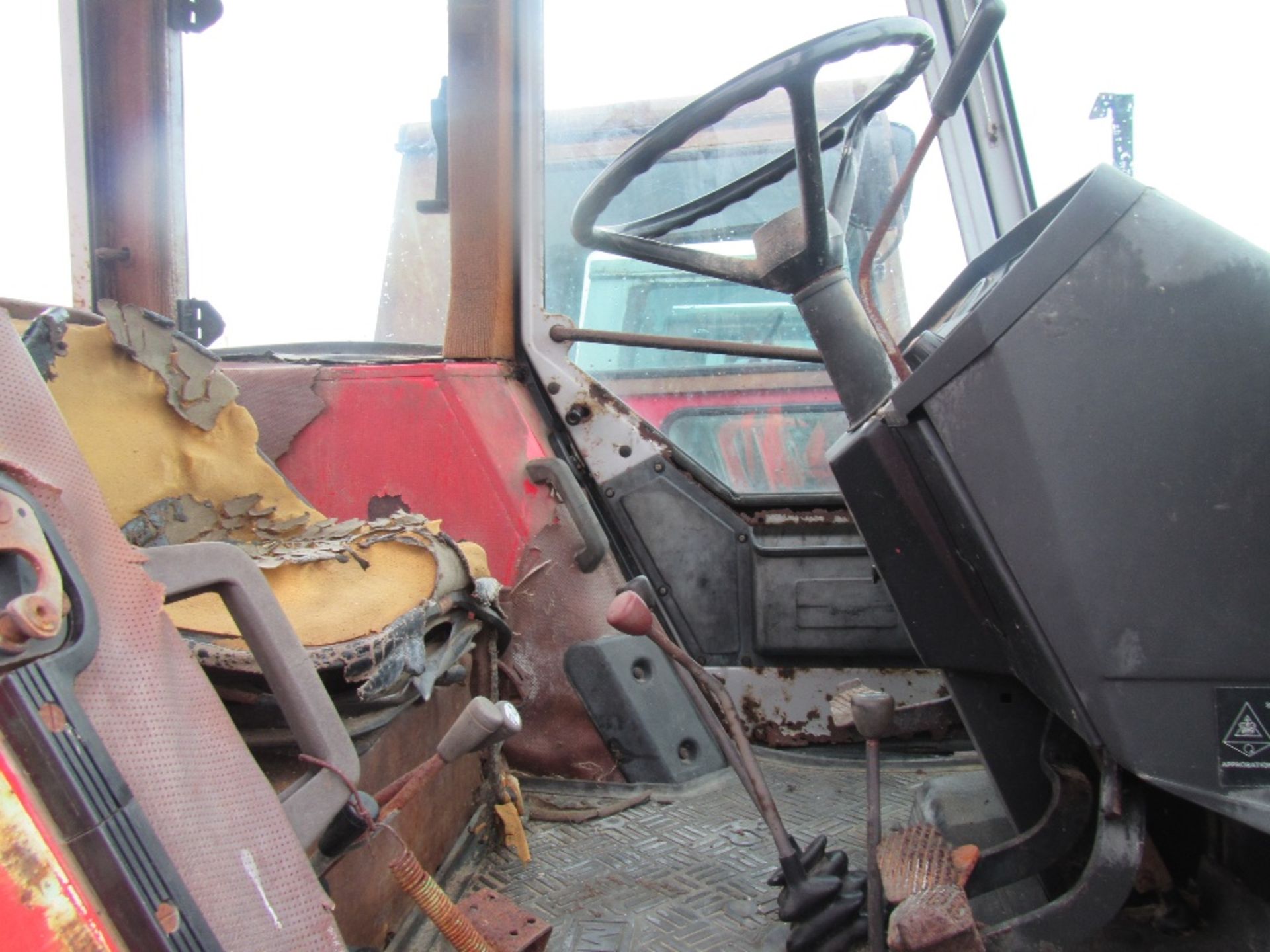 Massey Ferguson 690 Tractor Ser. No. 701016 - Image 3 of 6