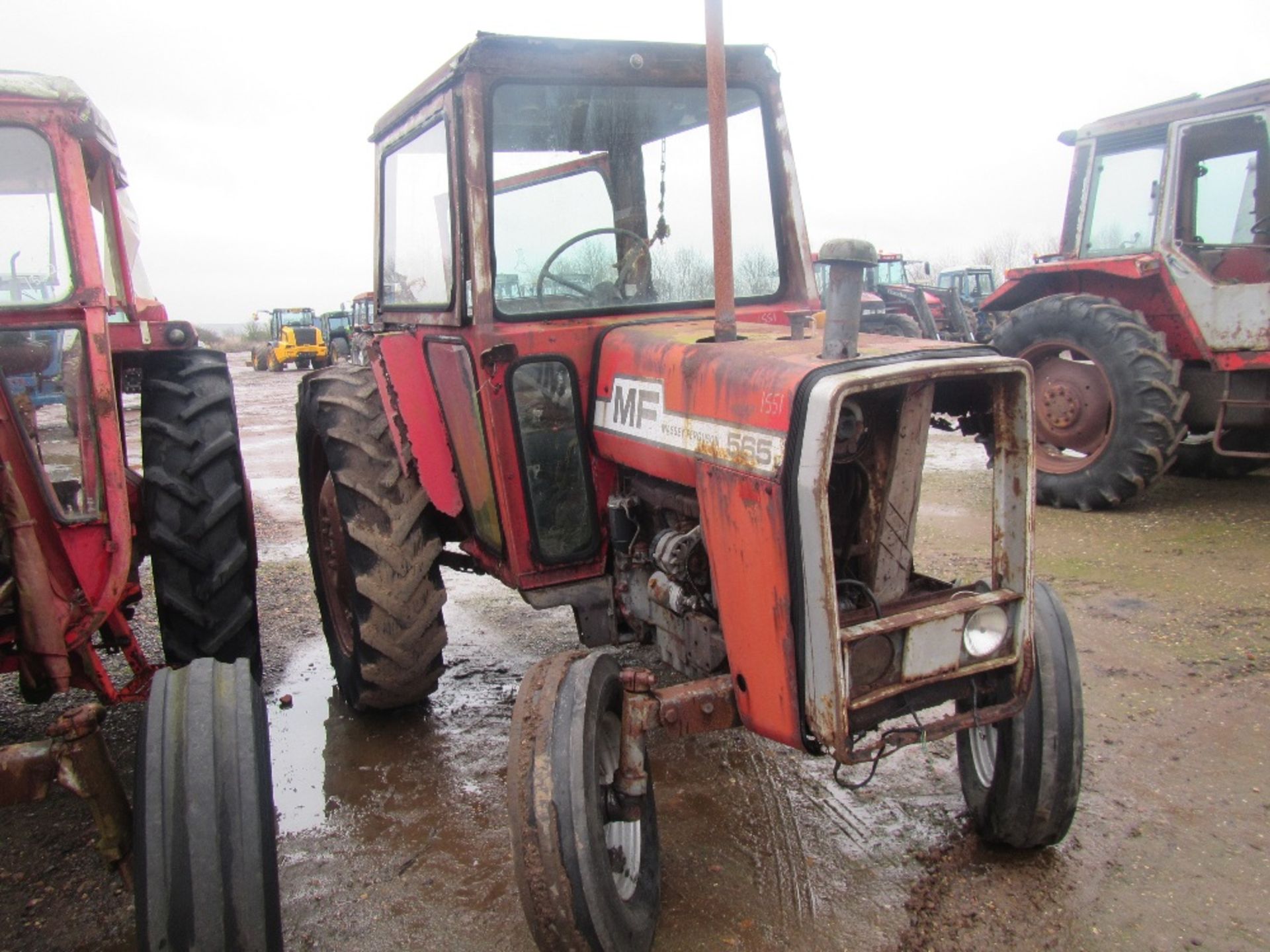 Massey Ferguson 565 2wd Tractor ser No 654694 - Image 3 of 6