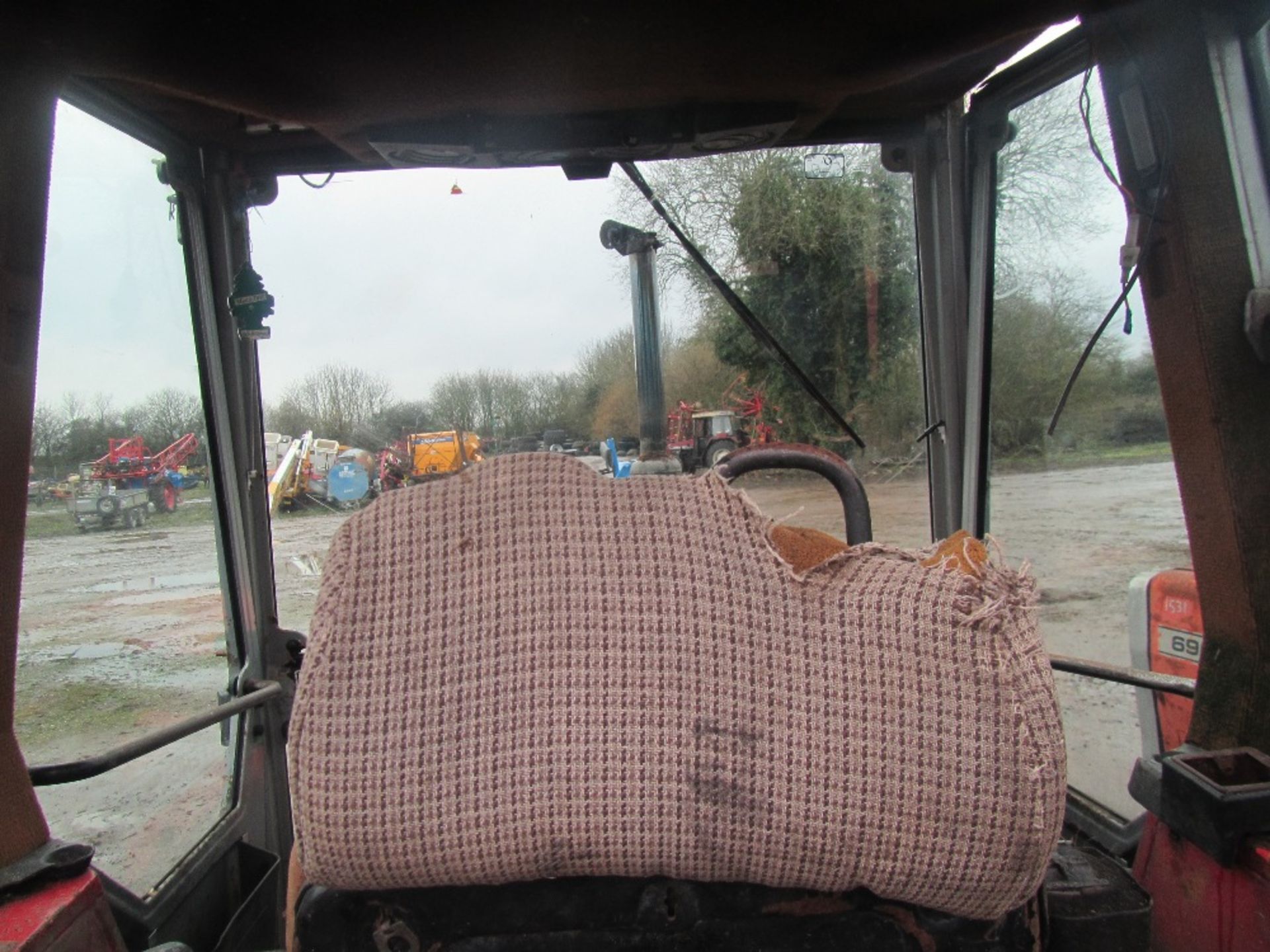 Massey Ferguson 690 2wd Tractor Ser No U171016 - Image 6 of 6