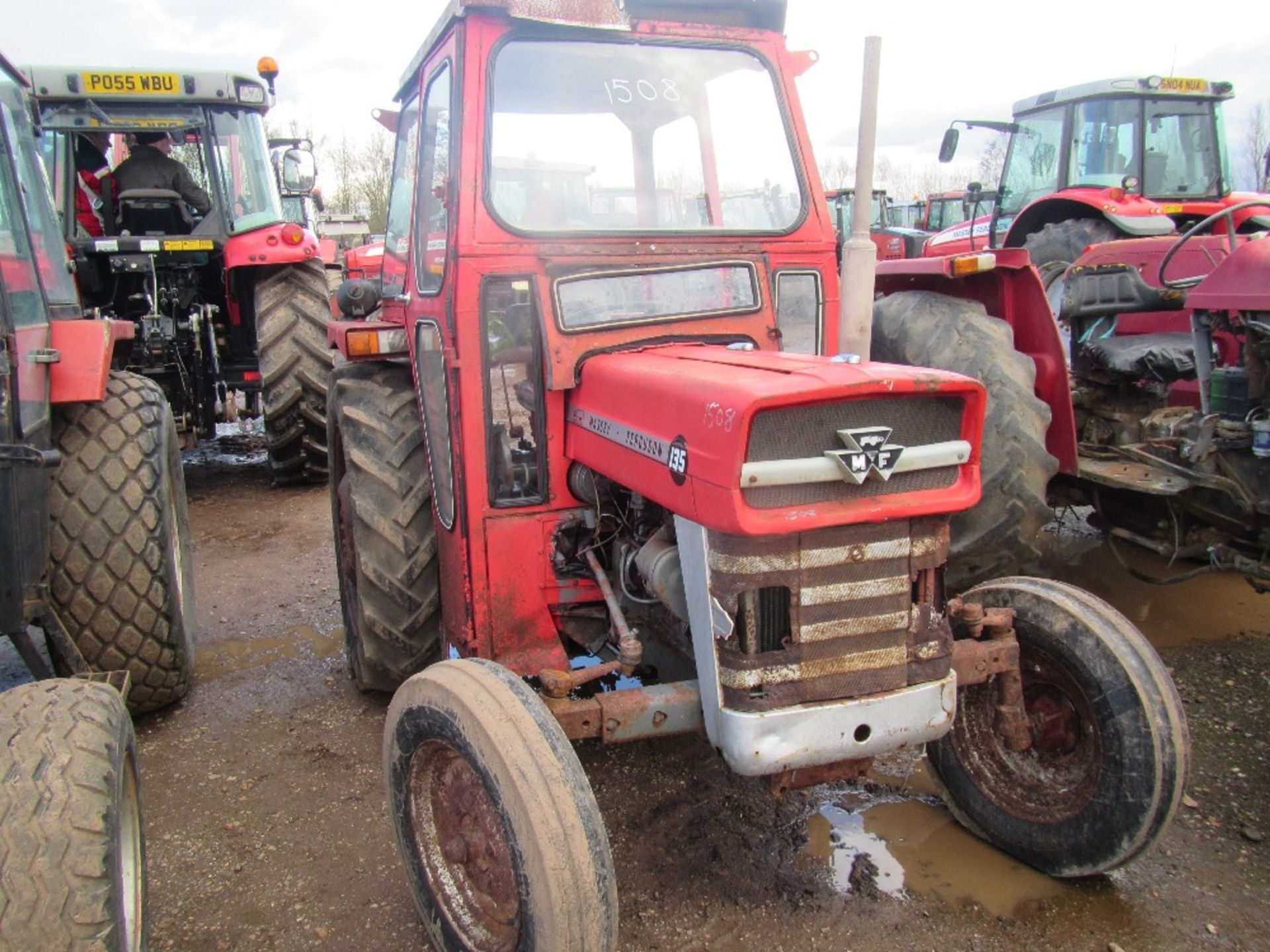 Massey Ferguson 135 Tractor c/w Long PTO, DL Engine, QD Cab - Image 2 of 5