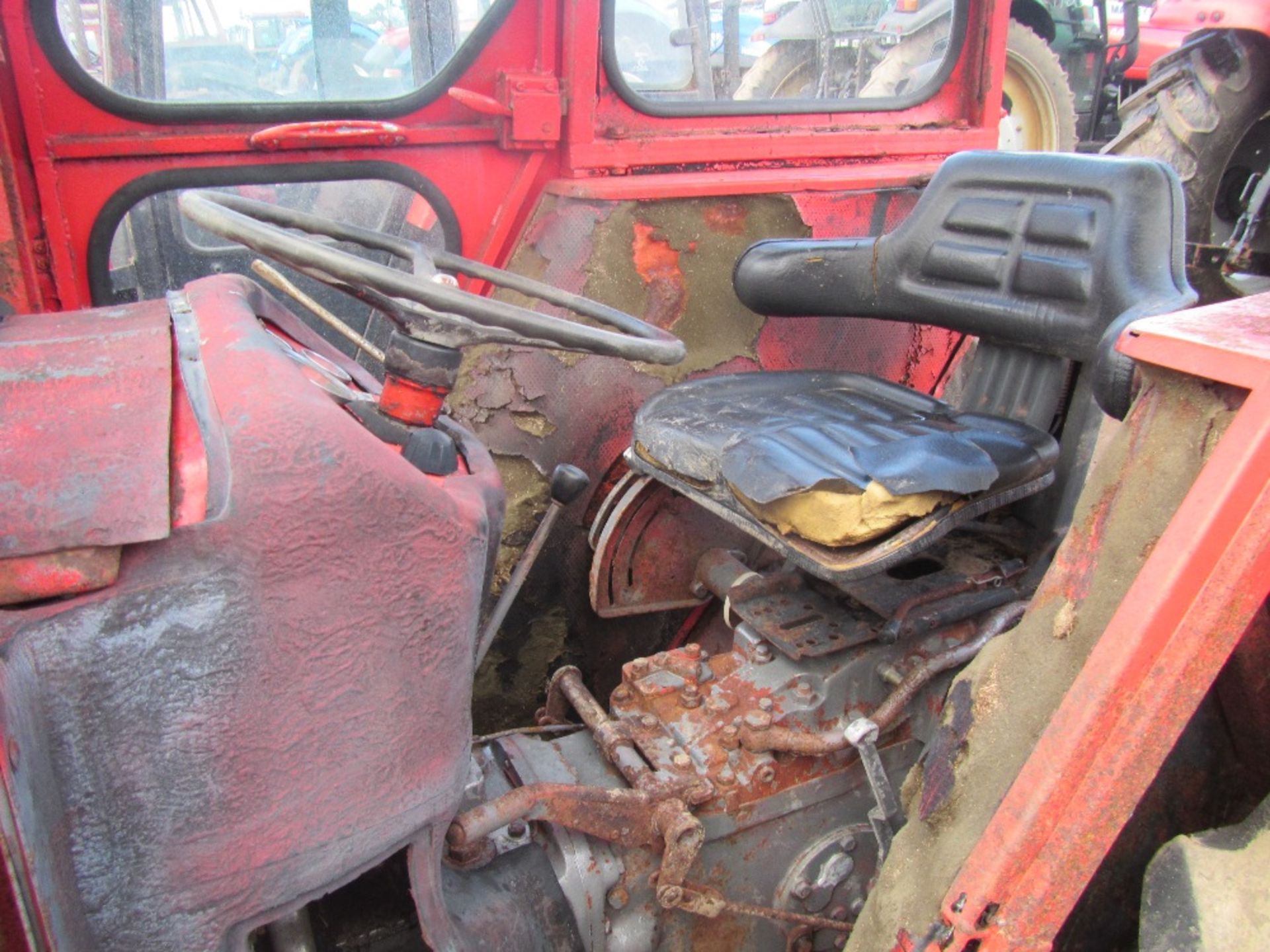 Massey Ferguson 135 Tractor c/w Long PTO, DL Engine, QD Cab - Image 3 of 5