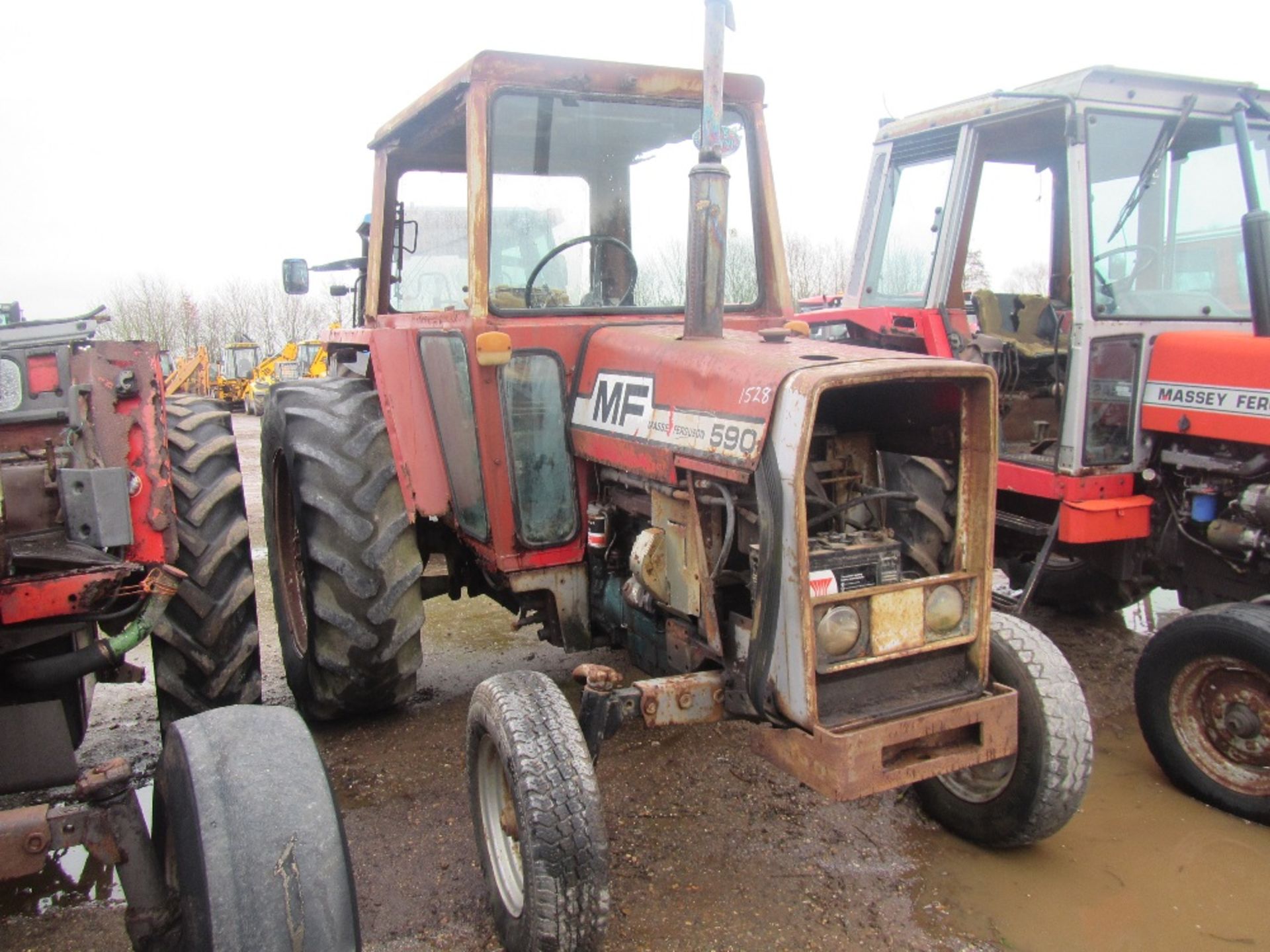 Massey Ferguson 590 Tractor reg No TFF 90T - Image 3 of 6