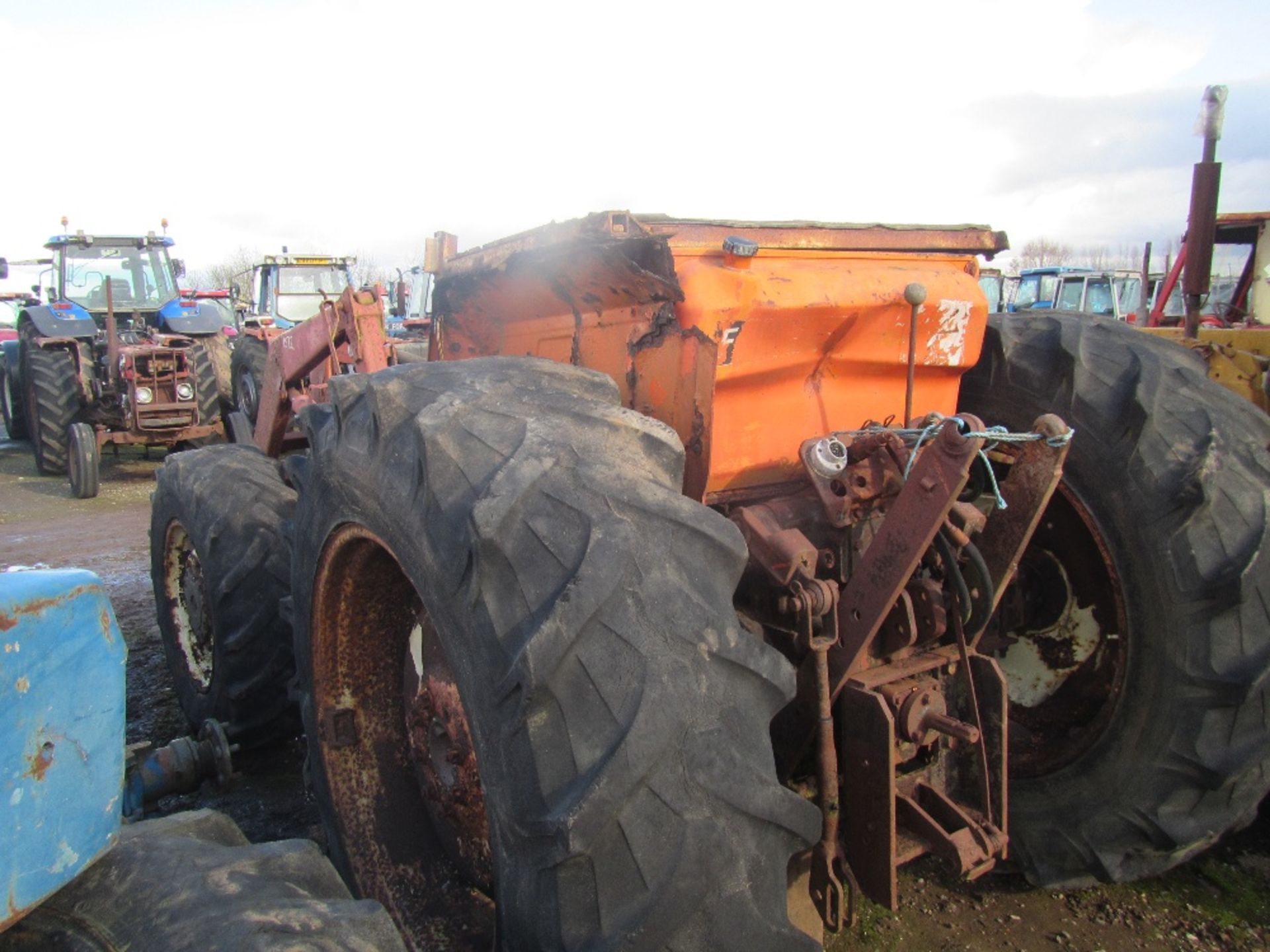 Fiat 4wd Tractor c/w Loader - Image 5 of 5