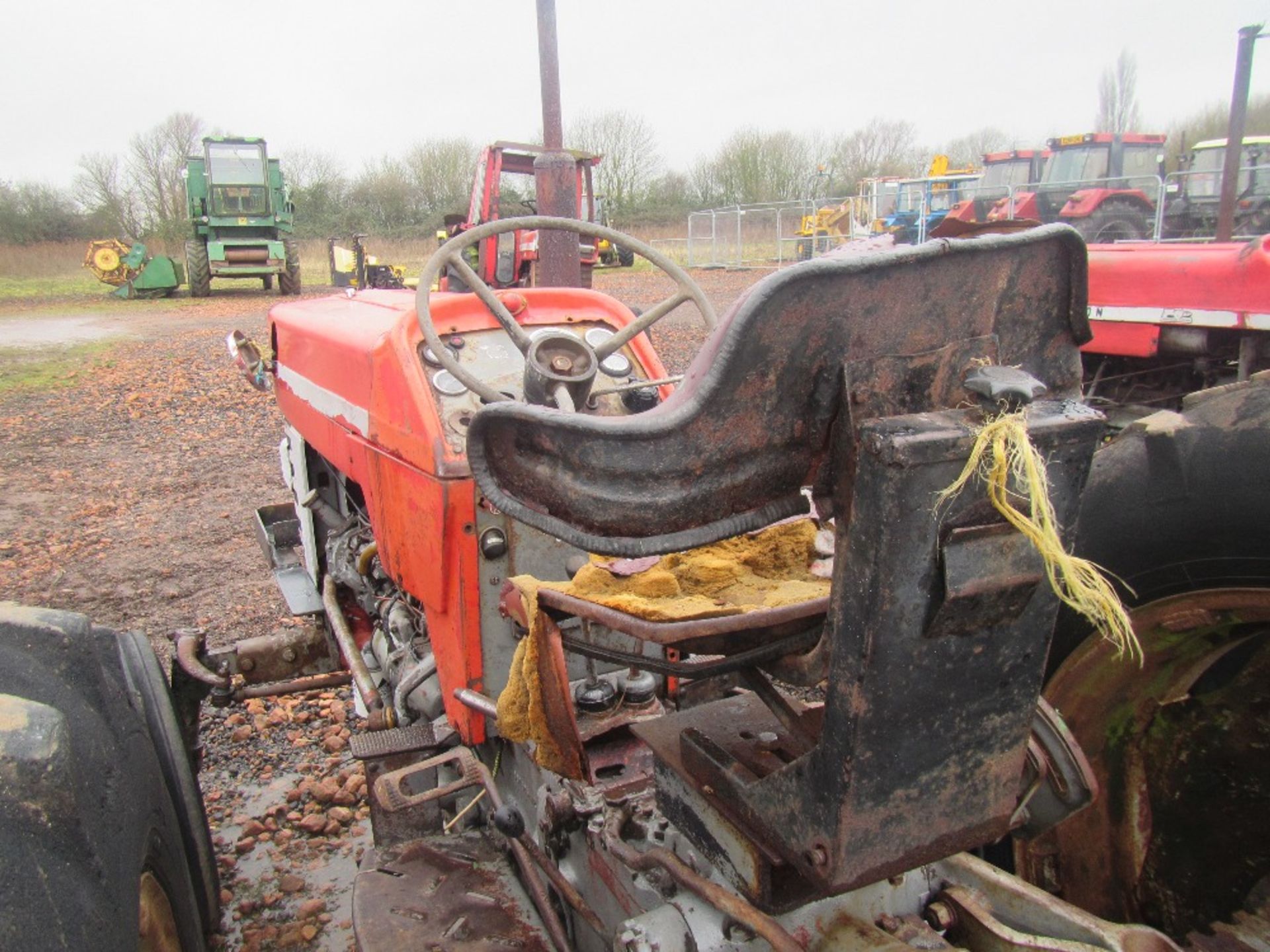 Massey Ferguson 185 Tractor c/w 4 Bolt Pump - Image 6 of 6