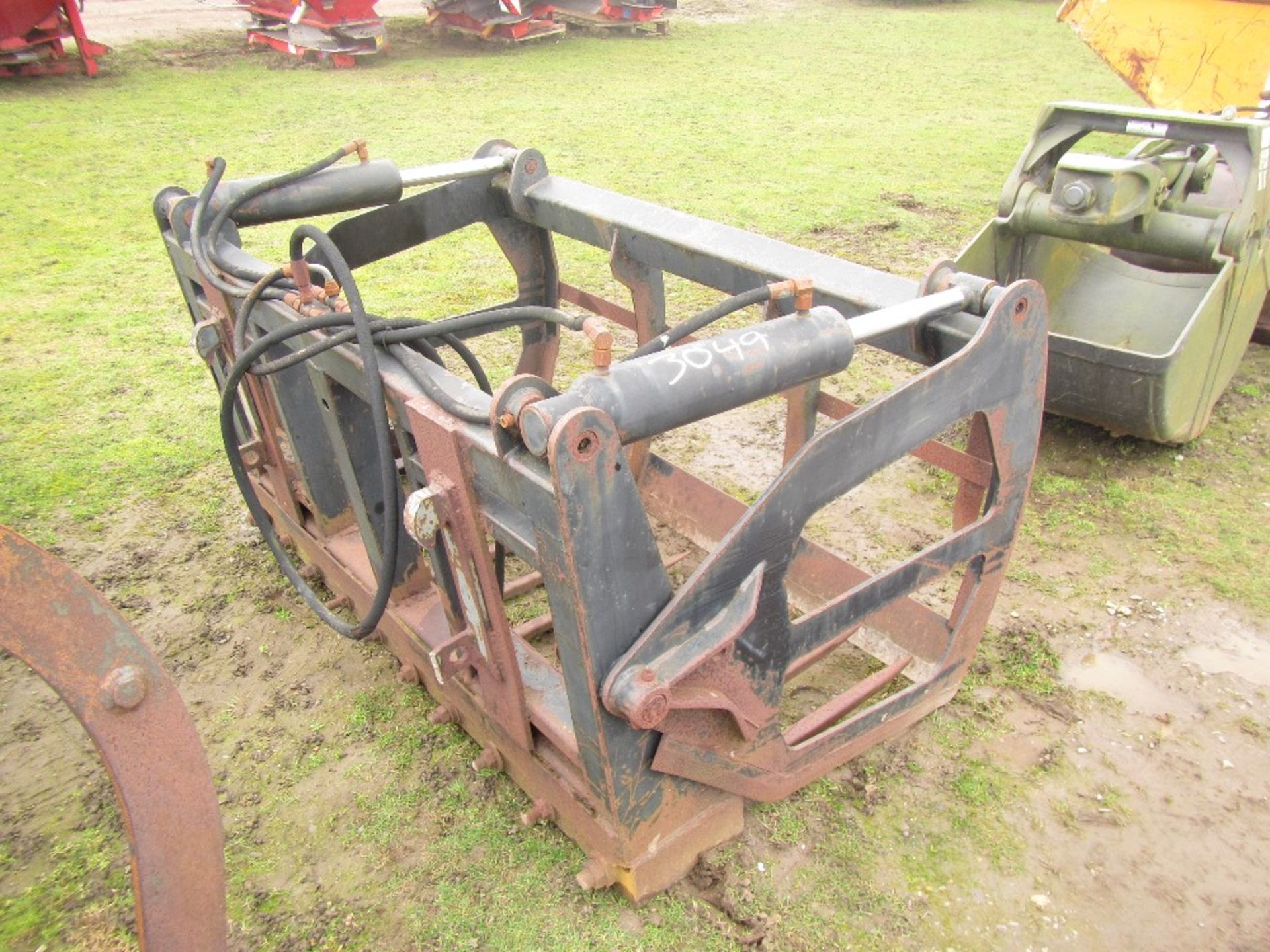 Quicke Muck Grab to fit Front Loader c/w Euro Brackets