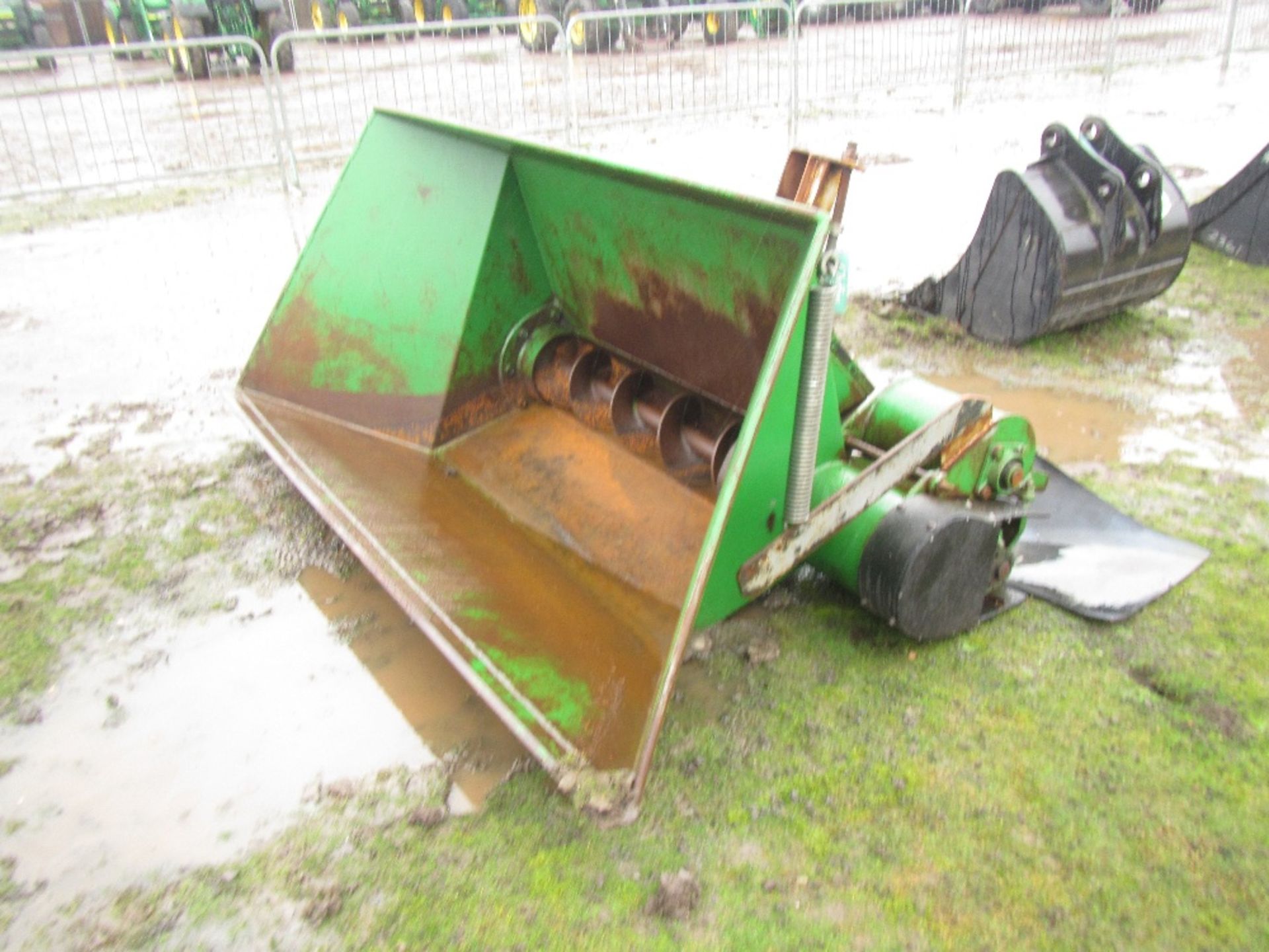 Root & Grain Front End Auger Bucket - Image 4 of 5