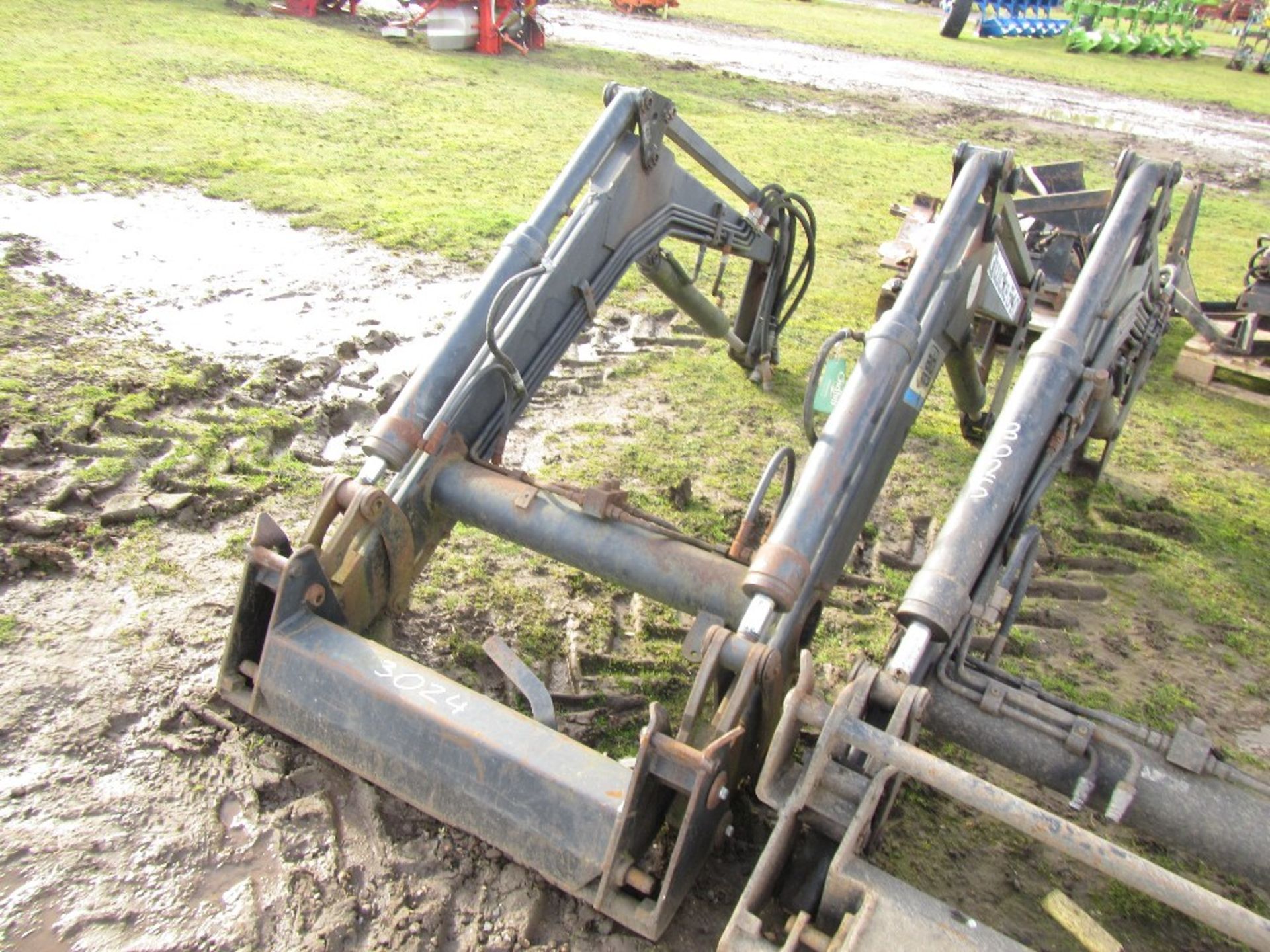 Quicke Q540 Loader c/w Ford 40 Series Bracket - Image 4 of 6