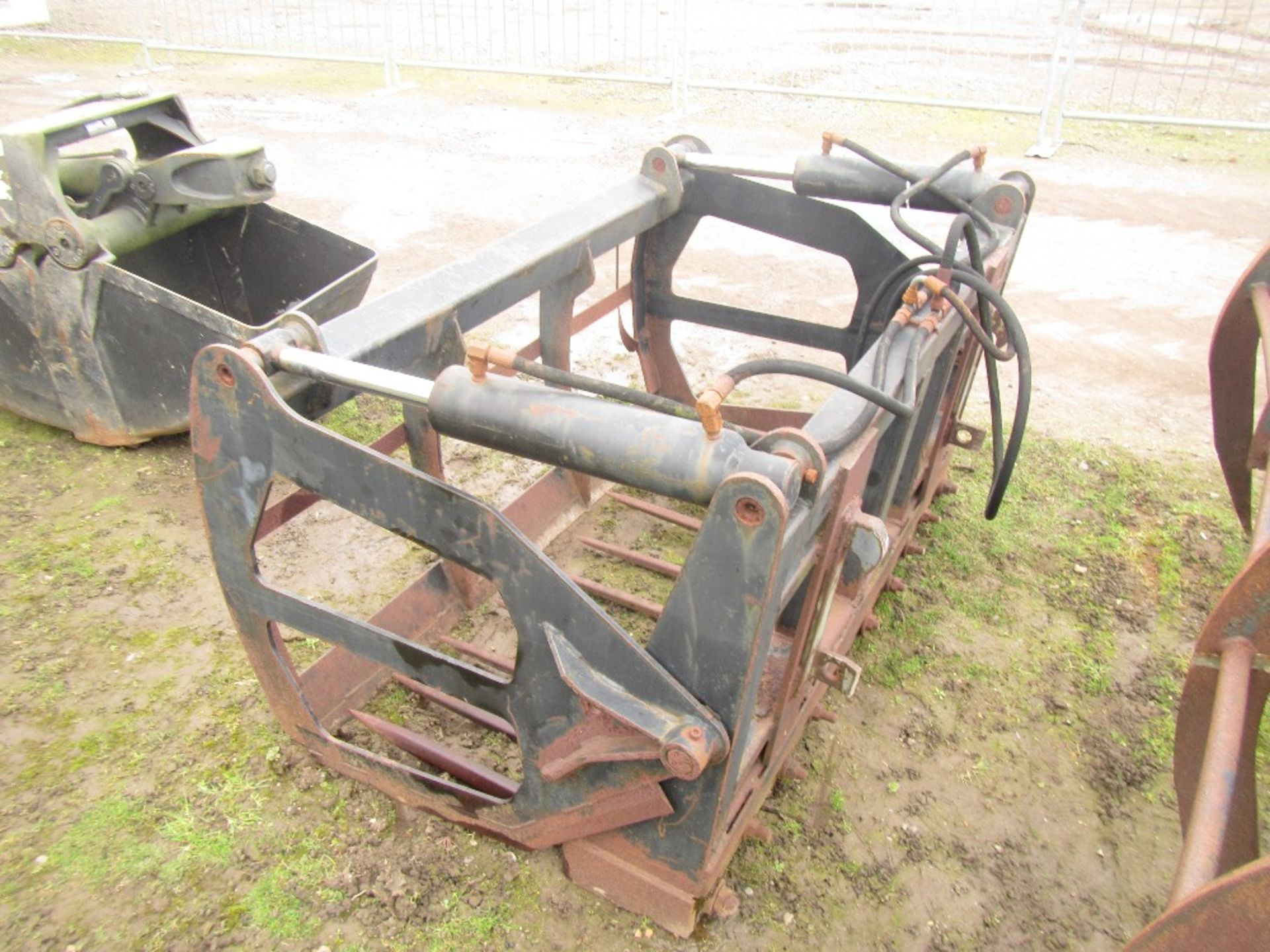 Quicke Muck Grab to fit Front Loader c/w Euro Brackets - Image 2 of 4