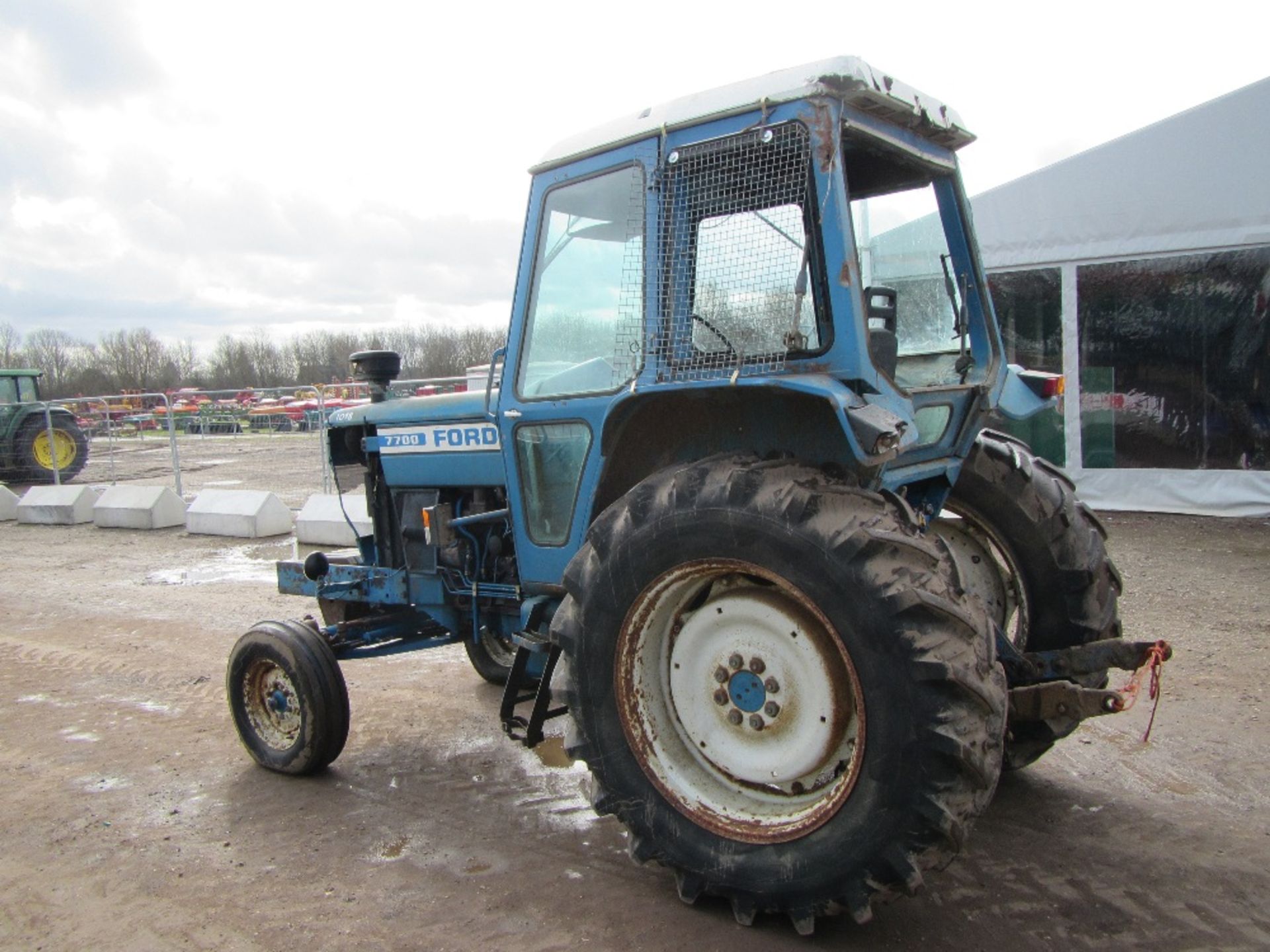 Ford 7700 2wd Tractor Ser. No. B514975 - Bild 9 aus 17