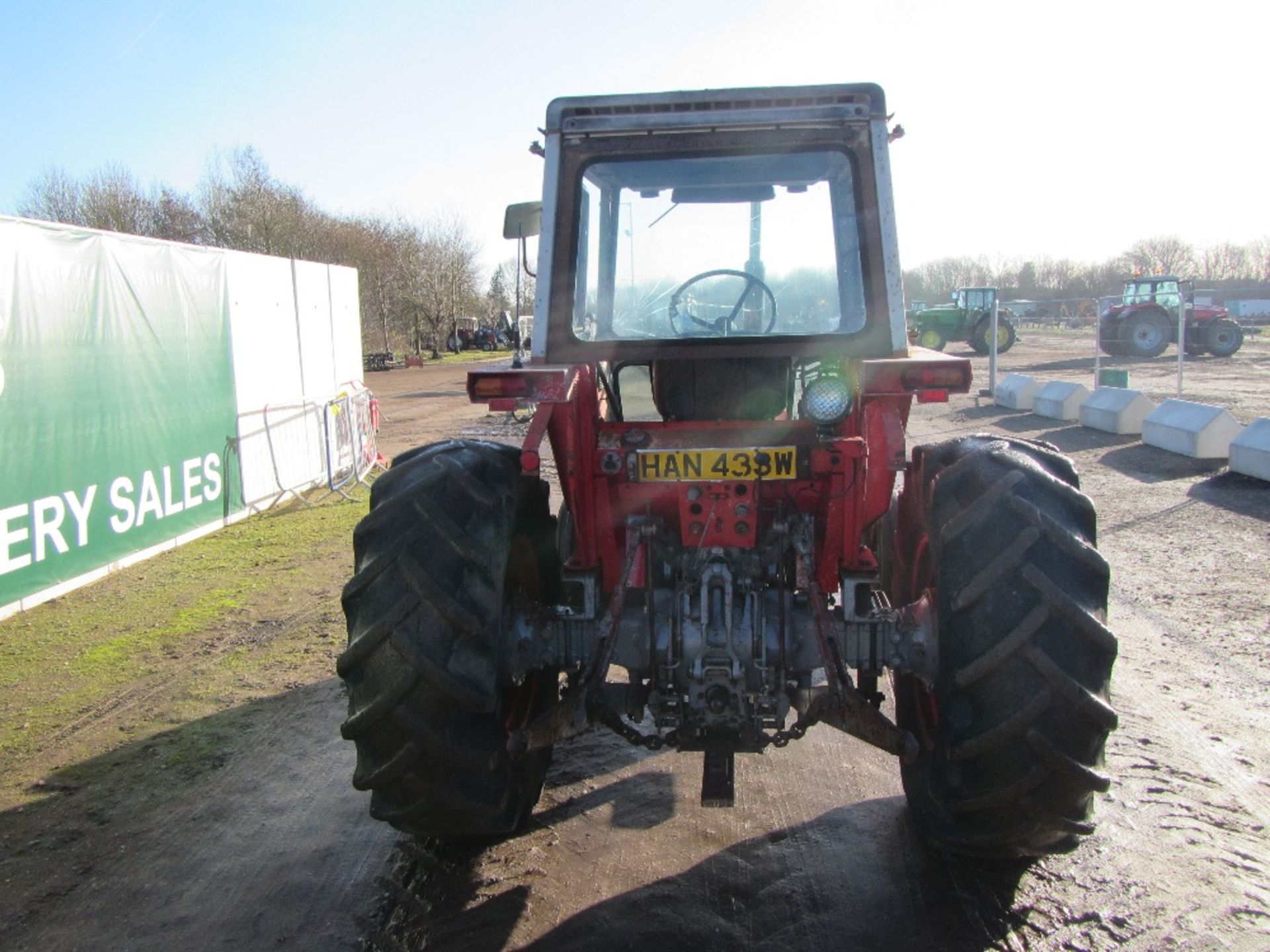 Massey Ferguson 590 Tractor c/w 2 Door Cab & Wide Back Wheels. No V5. 4800 hrs. Reg. No. HAN 433W - Bild 6 aus 17