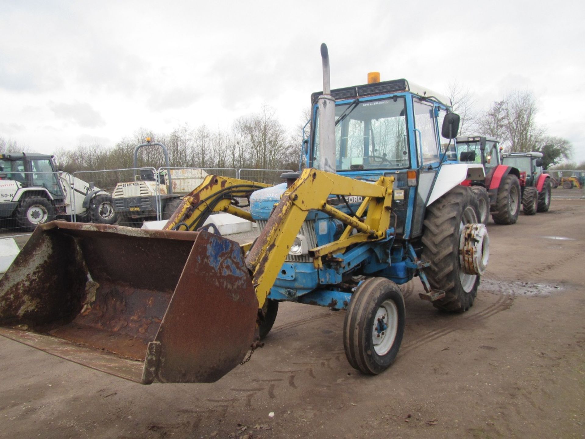 Ford 6610 Series 2 2wd Tractor c/w Bomford Front Loader and Bucket 2000 Hrs - Bild 2 aus 10