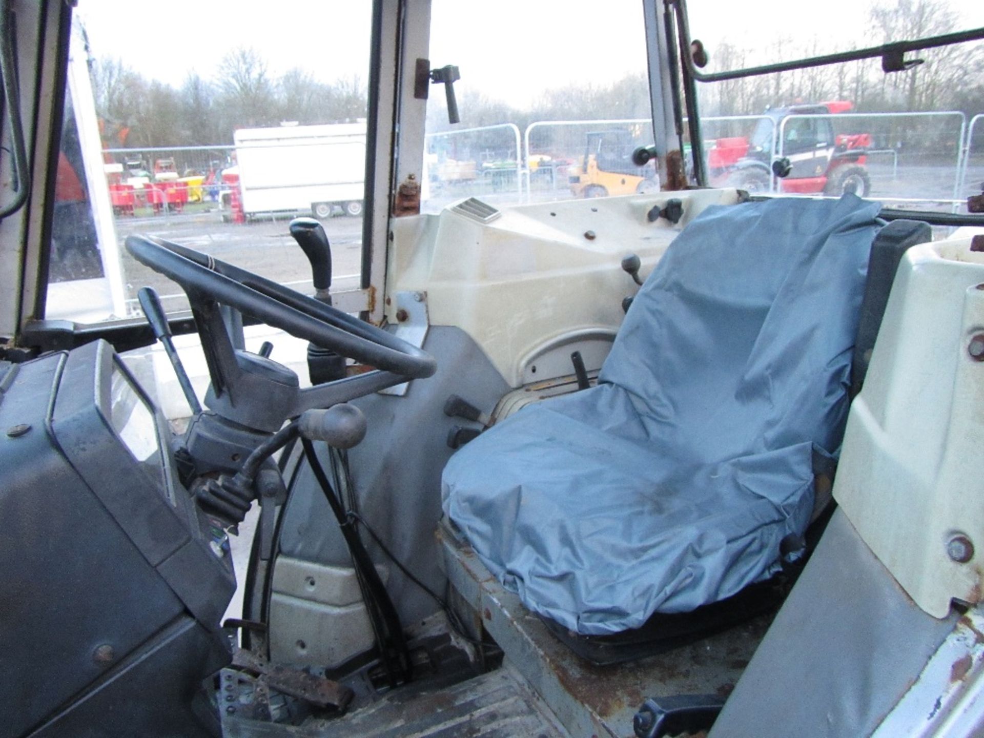 Massey Ferguson 390T 4wd Tractor c/w 12-12 Shuttle, Loader Reg. No. 96 MD 4151 - Bild 8 aus 11