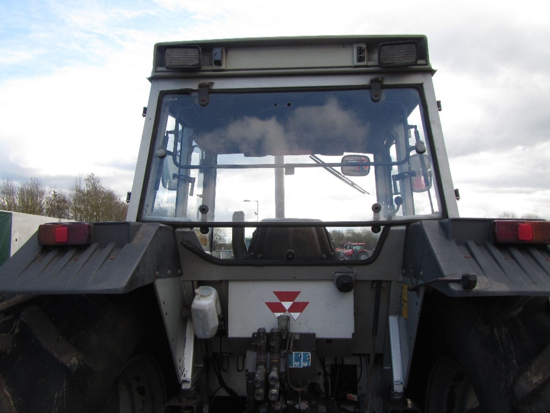 Massey Ferguson 399 Tractor c/w 18 Speed Shift Ser. No. D51323. UNRESERVED LOT - Bild 8 aus 17