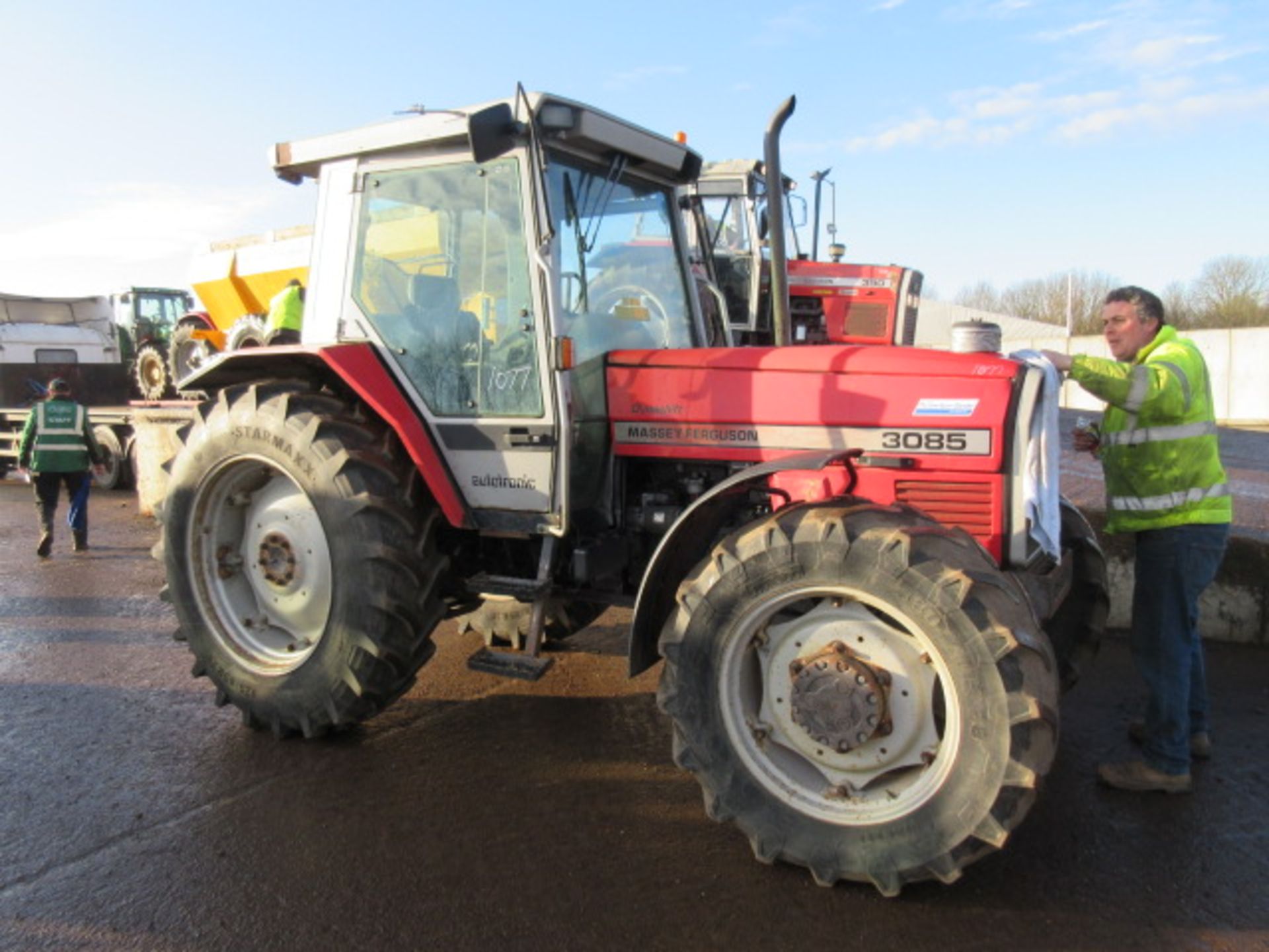 Massey Ferguson 3085 4wd Dynashift Tractor N Reg - Bild 2 aus 8