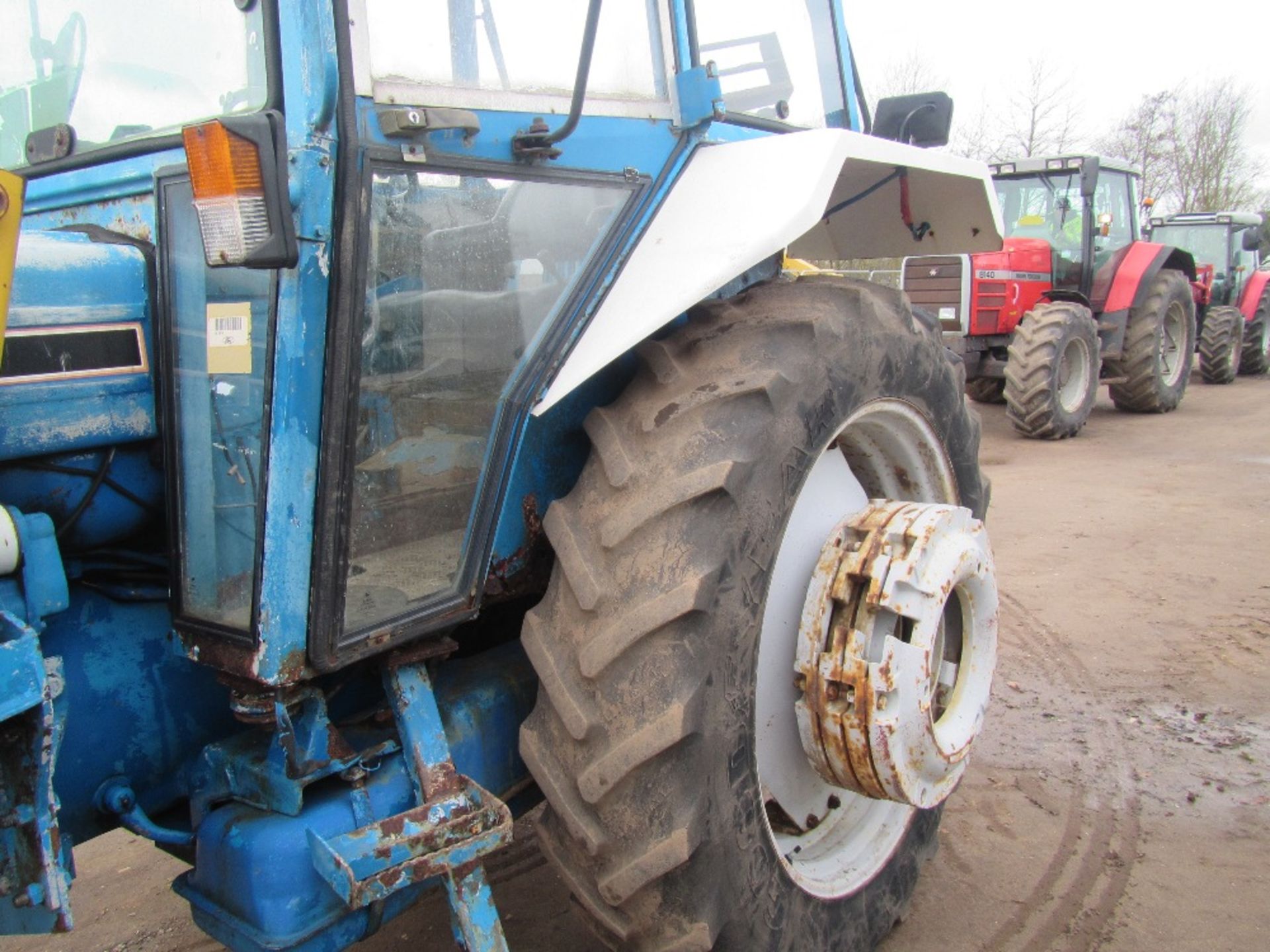 Ford 6610 Series 2 2wd Tractor c/w Bomford Front Loader and Bucket 2000 Hrs - Bild 5 aus 10