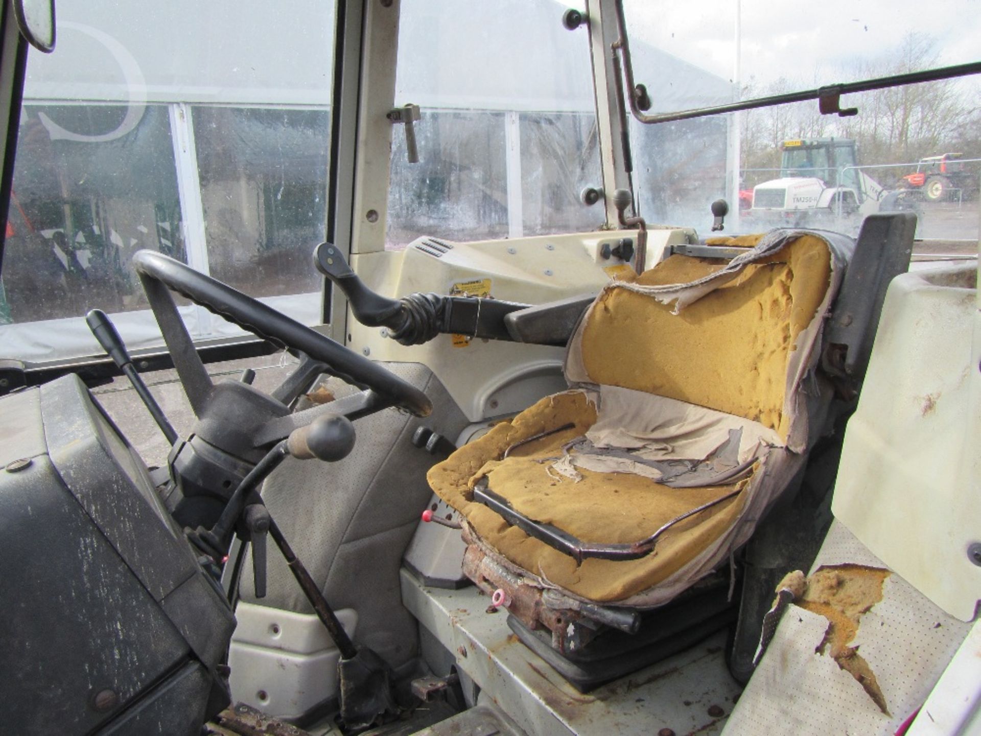 Massey Ferguson 390 2wd Tractor c/w Chiltern Loader Reg. No. L449 DFJ Ser No C01348 - Bild 12 aus 17