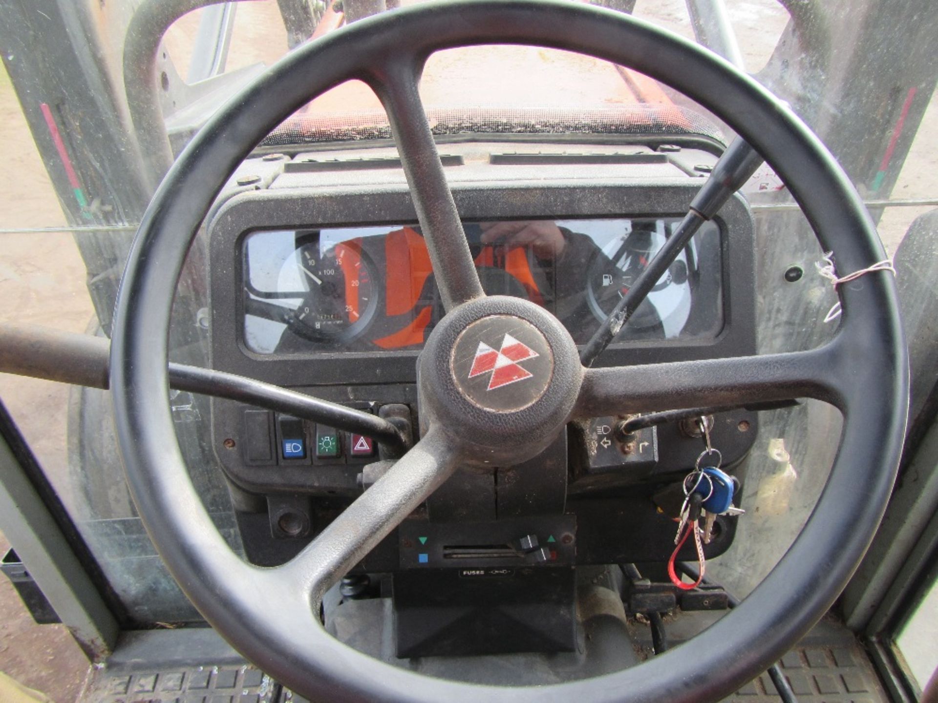 Massey Ferguson 390 2wd Tractor c/w Chiltern Loader Reg. No. L449 DFJ Ser No C01348 - Bild 15 aus 17