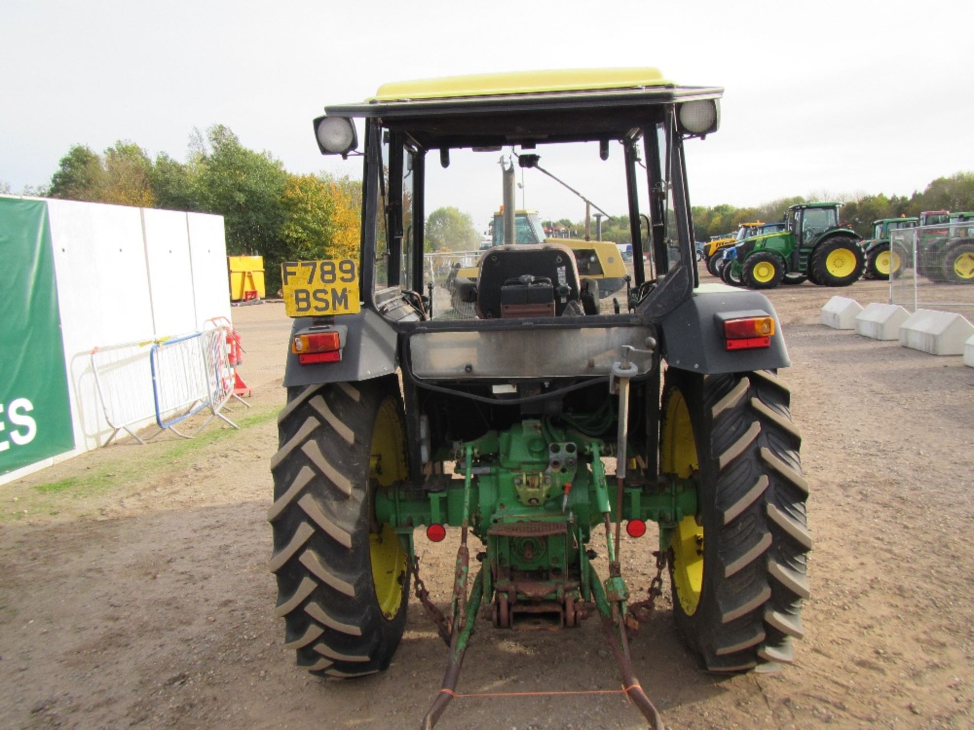 1989 John Deere 1950 2wd Tractor. Reg. No. A122 VFE Ser. No. 495017 - Bild 7 aus 18