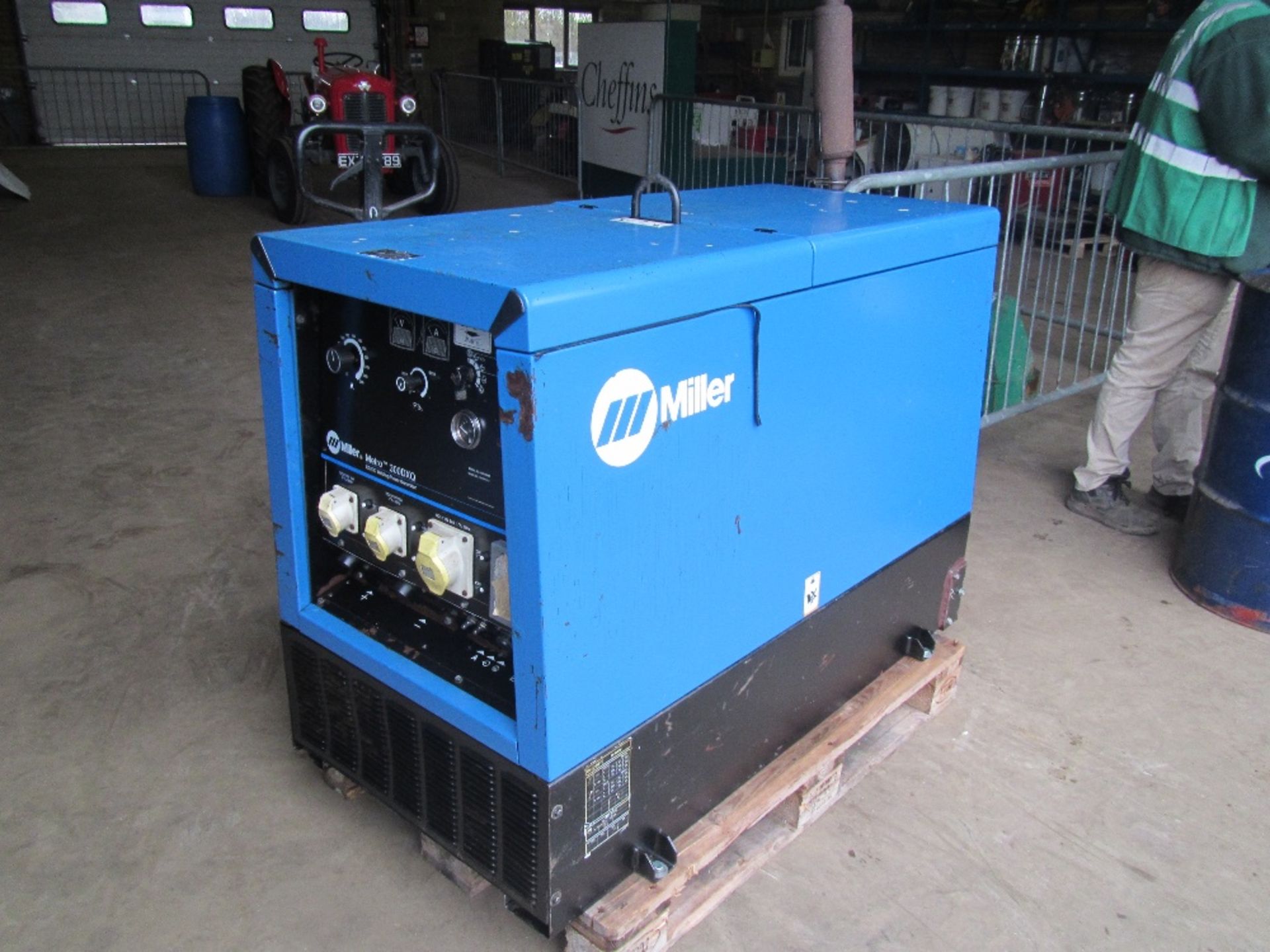 Miller Metro 300 DXQ Welder Generator