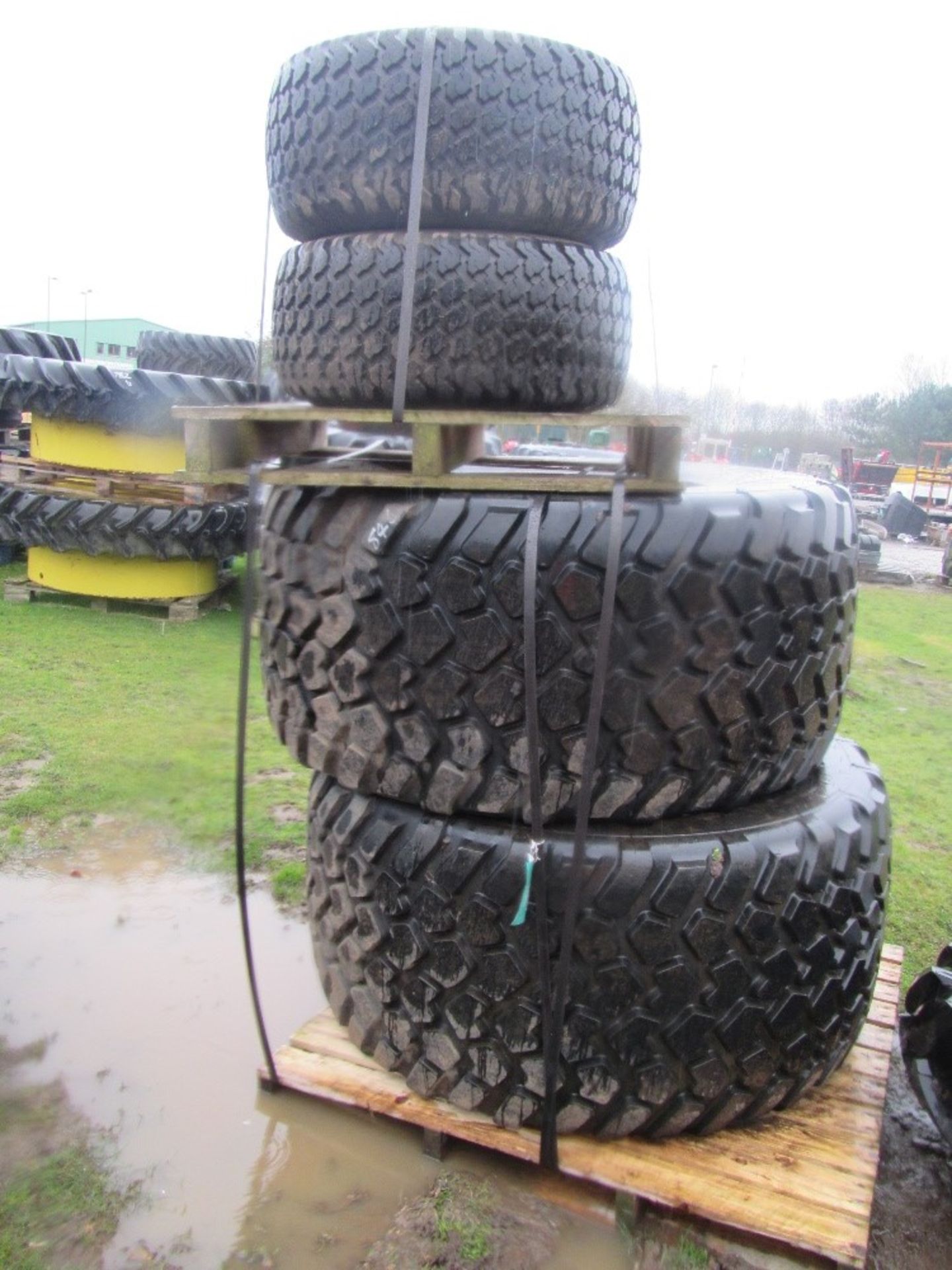 Set of John Deere 600/55 R26 & 29x12-50.15 Turf Wheels & Tyres