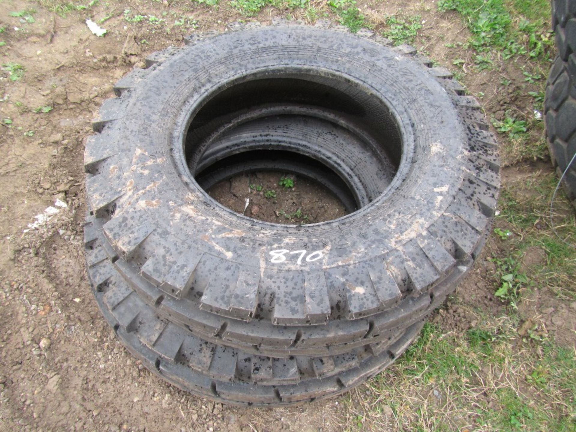 750-16 Tyres