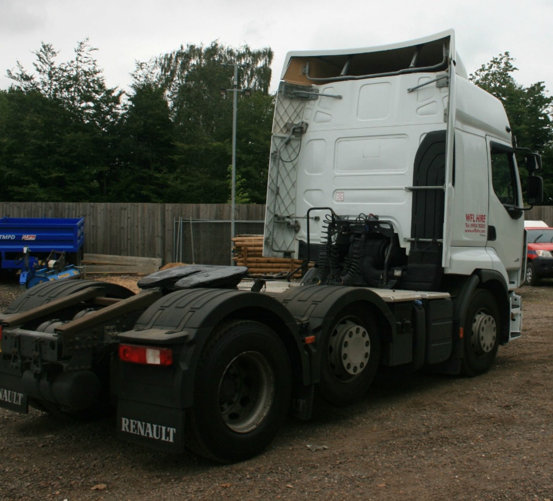 Renault Trucks Premium Route 460.25 6x2 LD TML 44 Ton Tractor Unit c/w 460 Horse Power Automatic, - Image 3 of 3