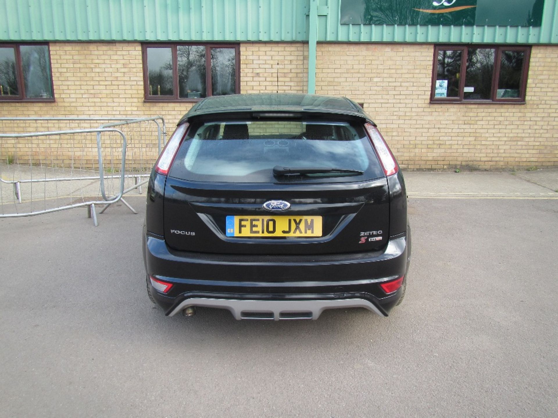 Ford Focus 1.6 Diesel Zetec 5 TDCI 109. Black. 1 keeper. Reg Docs will be supplied. Mileage: 117,546 - Image 5 of 6