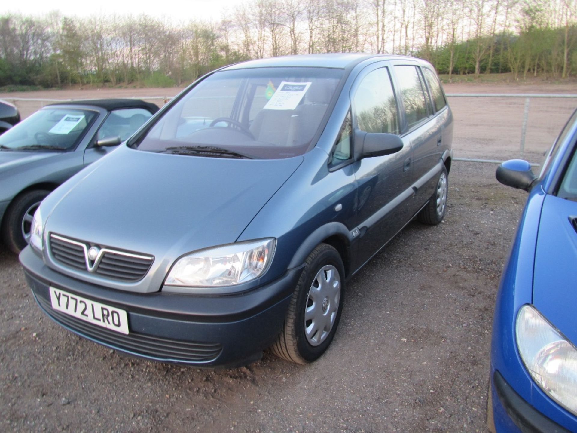 Vauxhall Zafira. Mileage: 114,335. MOT till 21/6/17. Reg. No. Y772 LRO