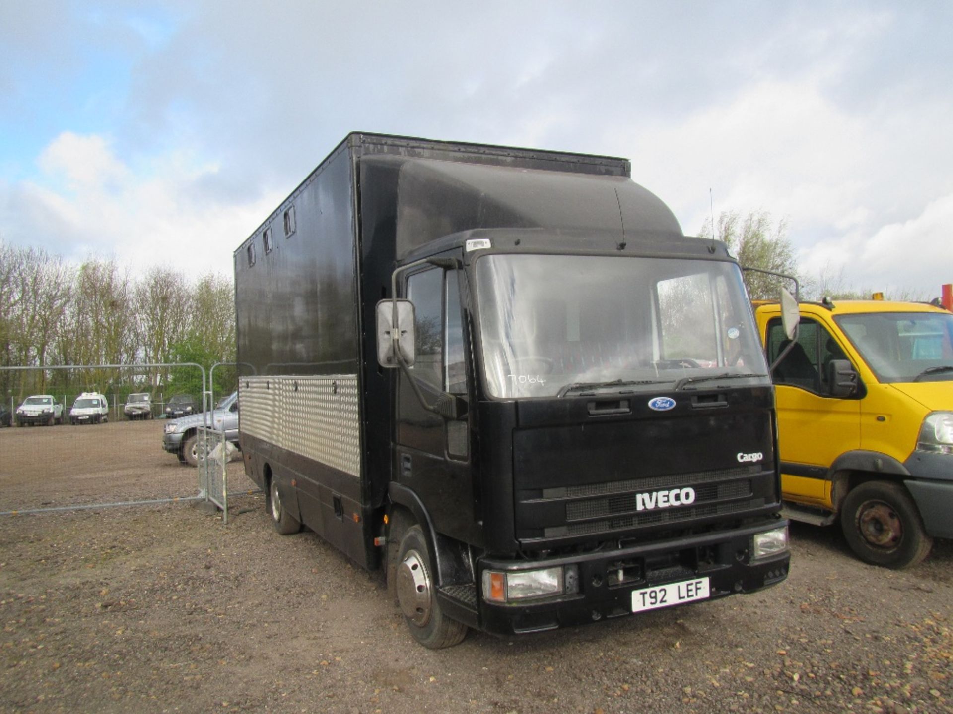 Iveco Cargo 7.5 Ton Horse Box c/w day Living Accommodation. Reg Docs will be supplied. Mileage: - Image 3 of 10