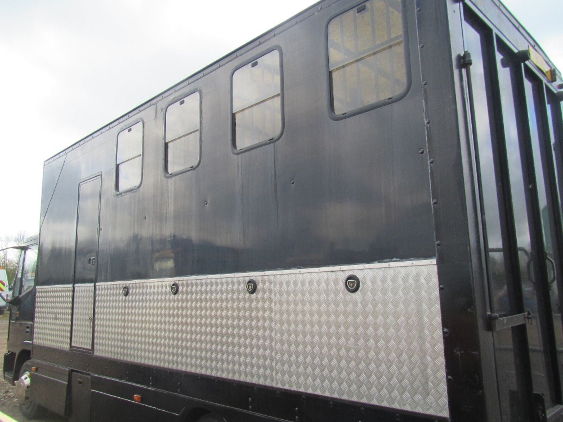 Iveco Cargo 7.5 Ton Horse Box c/w day Living Accommodation. Reg Docs will be supplied. Mileage: - Image 10 of 10