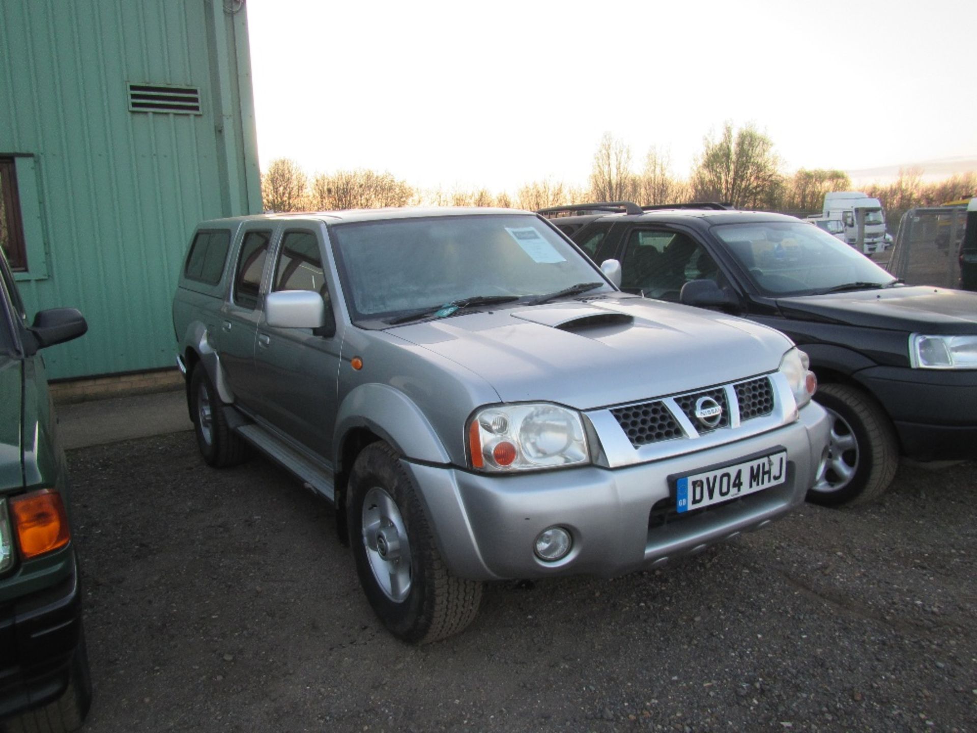 2004 Nissan Navara Double Cab Pick Up c/w Canopy. Reg Docs will be supplied. Mileage: 127,928. MOT - Image 3 of 5