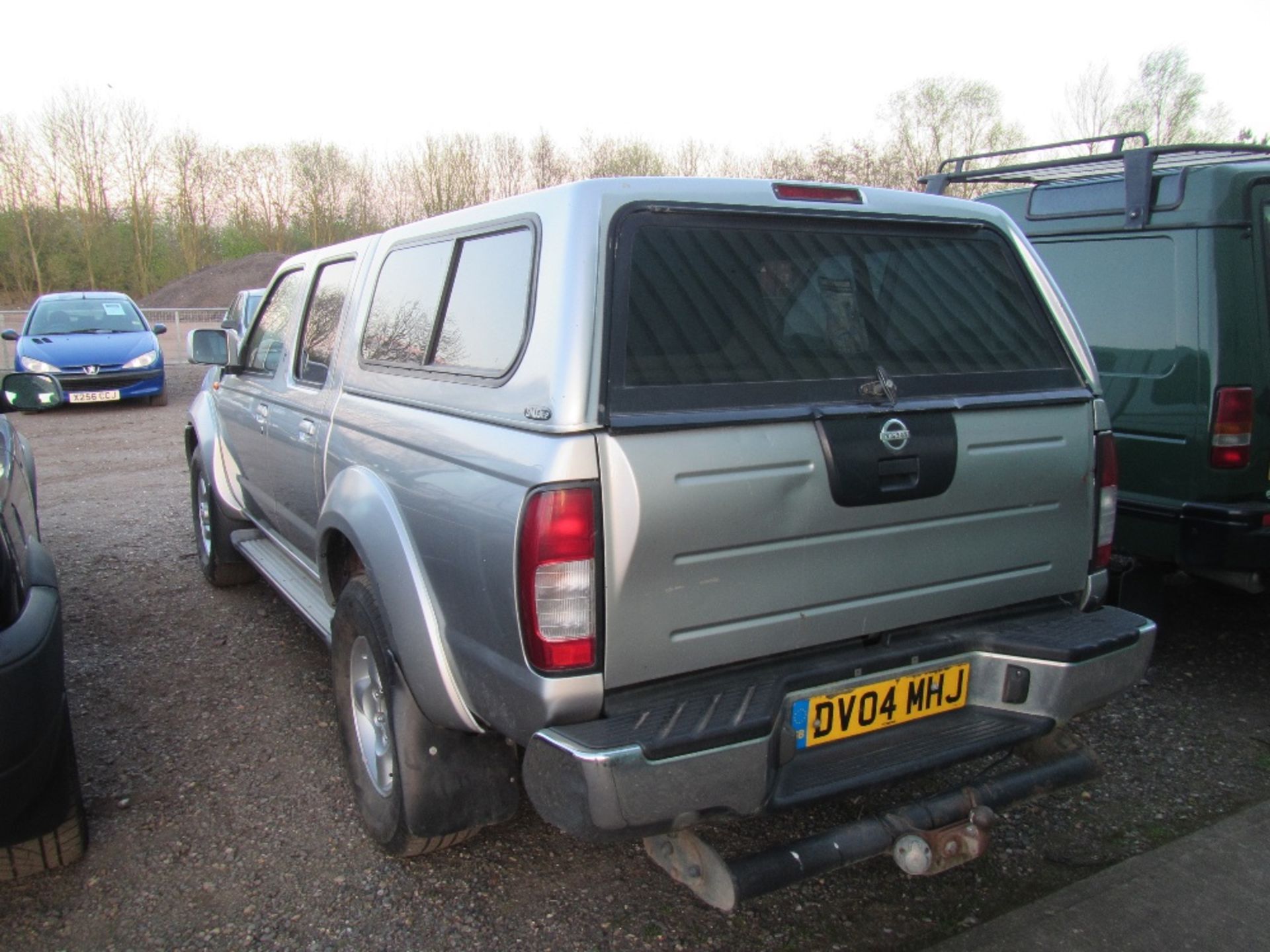 2004 Nissan Navara Double Cab Pick Up c/w Canopy. Reg Docs will be supplied. Mileage: 127,928. MOT - Image 5 of 5