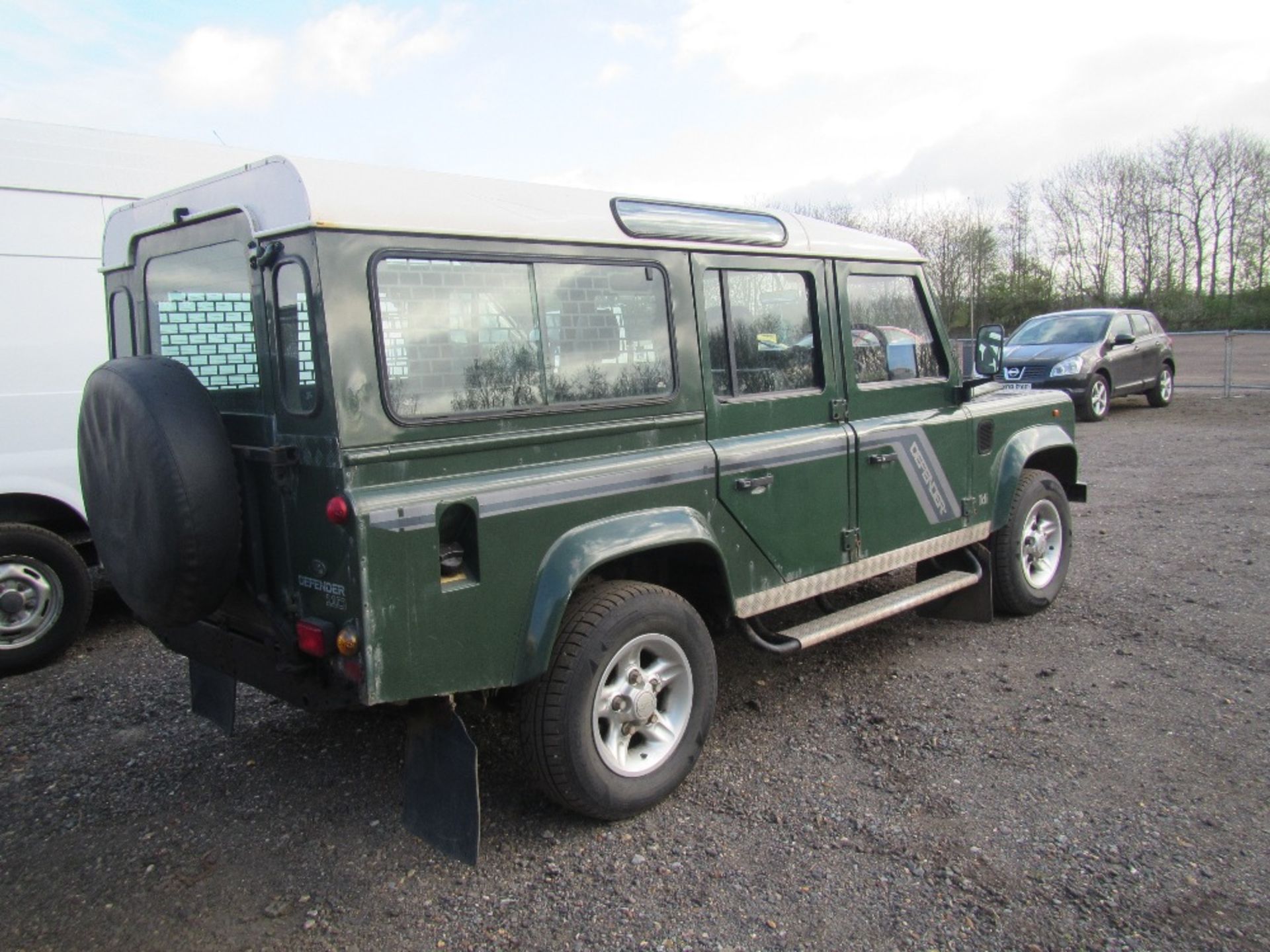 Land Rover Defender 110 TDI County Station Wagon Reg Docs will be supplied. Mileage: 191,840. MOT - Image 4 of 6