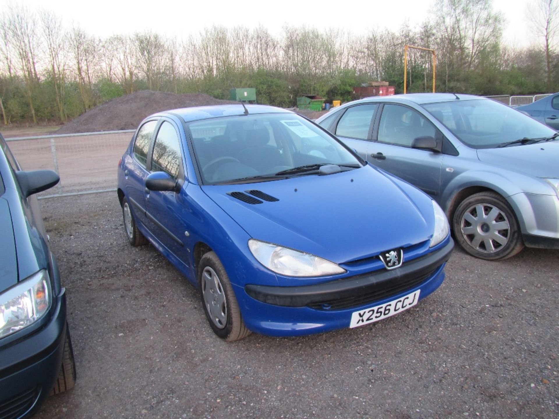 Peugeot 206 5 Door Hatchback. Mileage: 59,410. MOT Till 10/4/18. Reg. No. X256 CCJ - Image 3 of 5