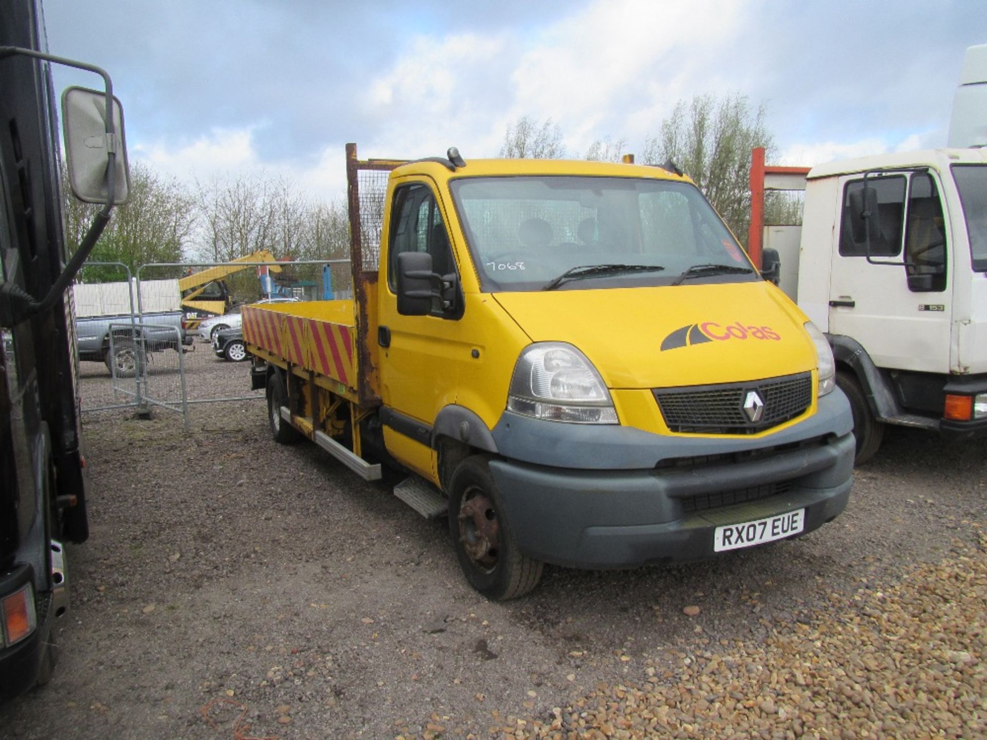 2007 Renault Mascot 3 Litre Diesel Flat Bed Dropside Truck c/w Central Locking. Reg Docs will be - Image 3 of 7