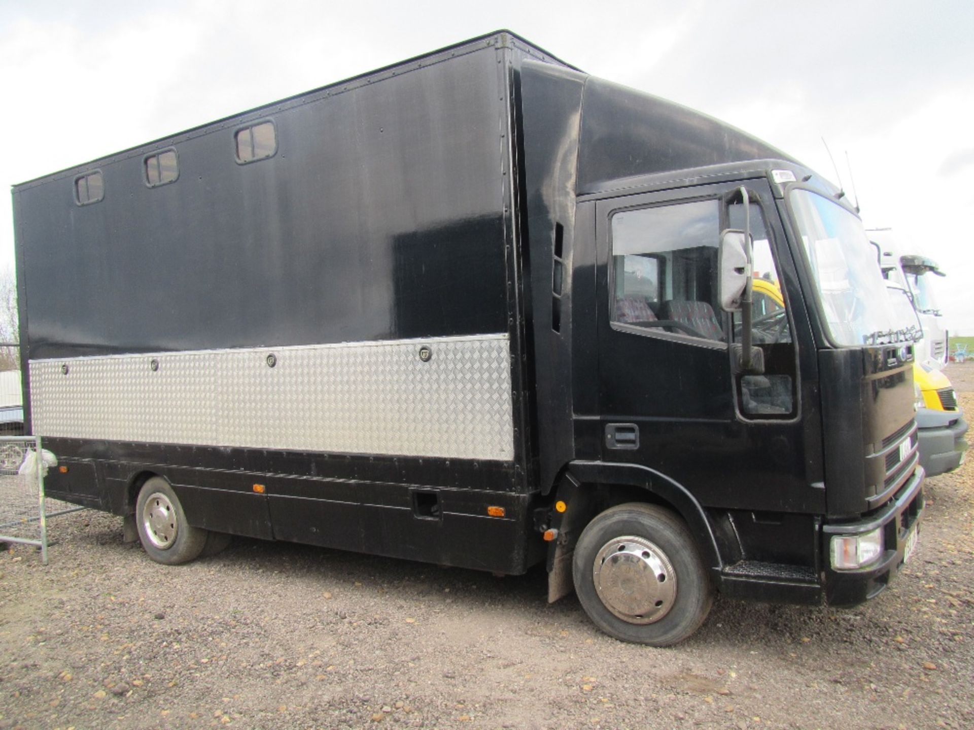 Iveco Cargo 7.5 Ton Horse Box c/w day Living Accommodation. Reg Docs will be supplied. Mileage: - Image 9 of 10