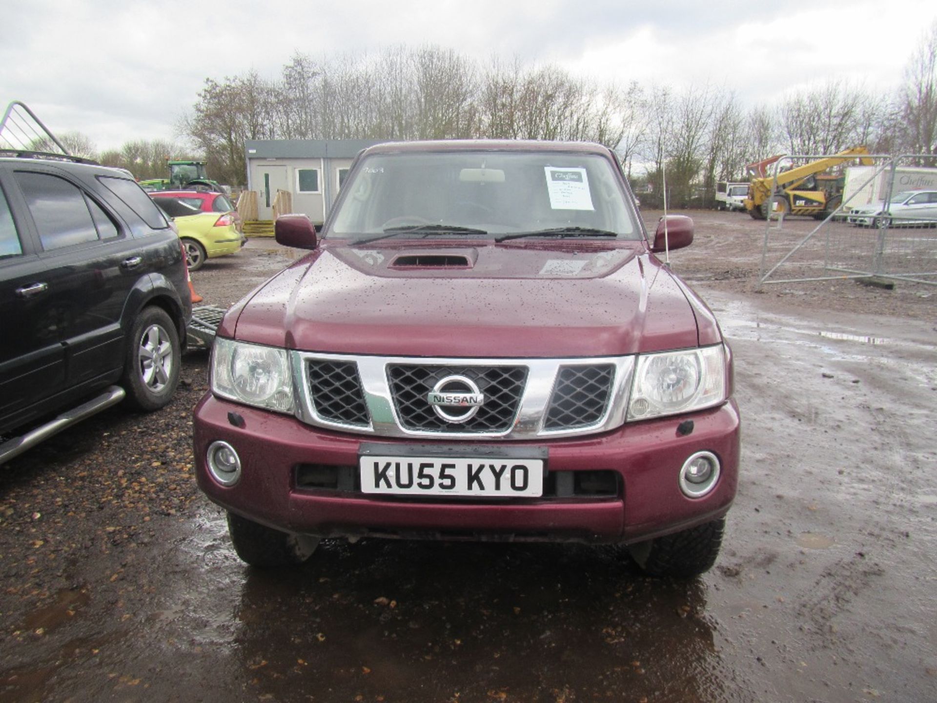 Nissan Patrol SVE 5 Door Mileage: 299,931. MOT till 23/9/17. Reg. No. KU55 KYO - Image 2 of 7