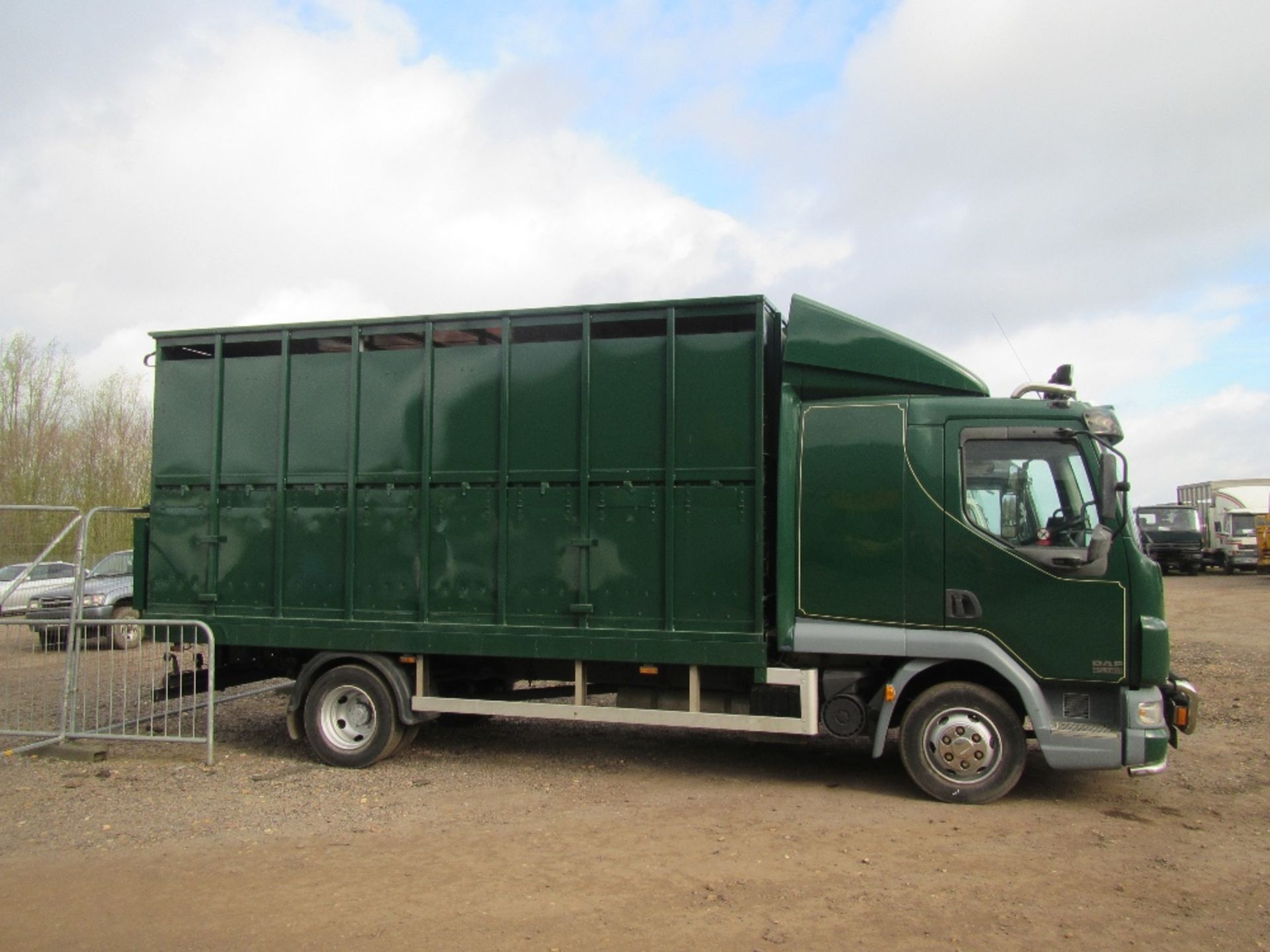 Daf 7.5 Ton Livestock Lorry c/w Sleeper Cab. Reg Docs will be supplied. MOT till Dec 17 Reg. No. - Image 7 of 7