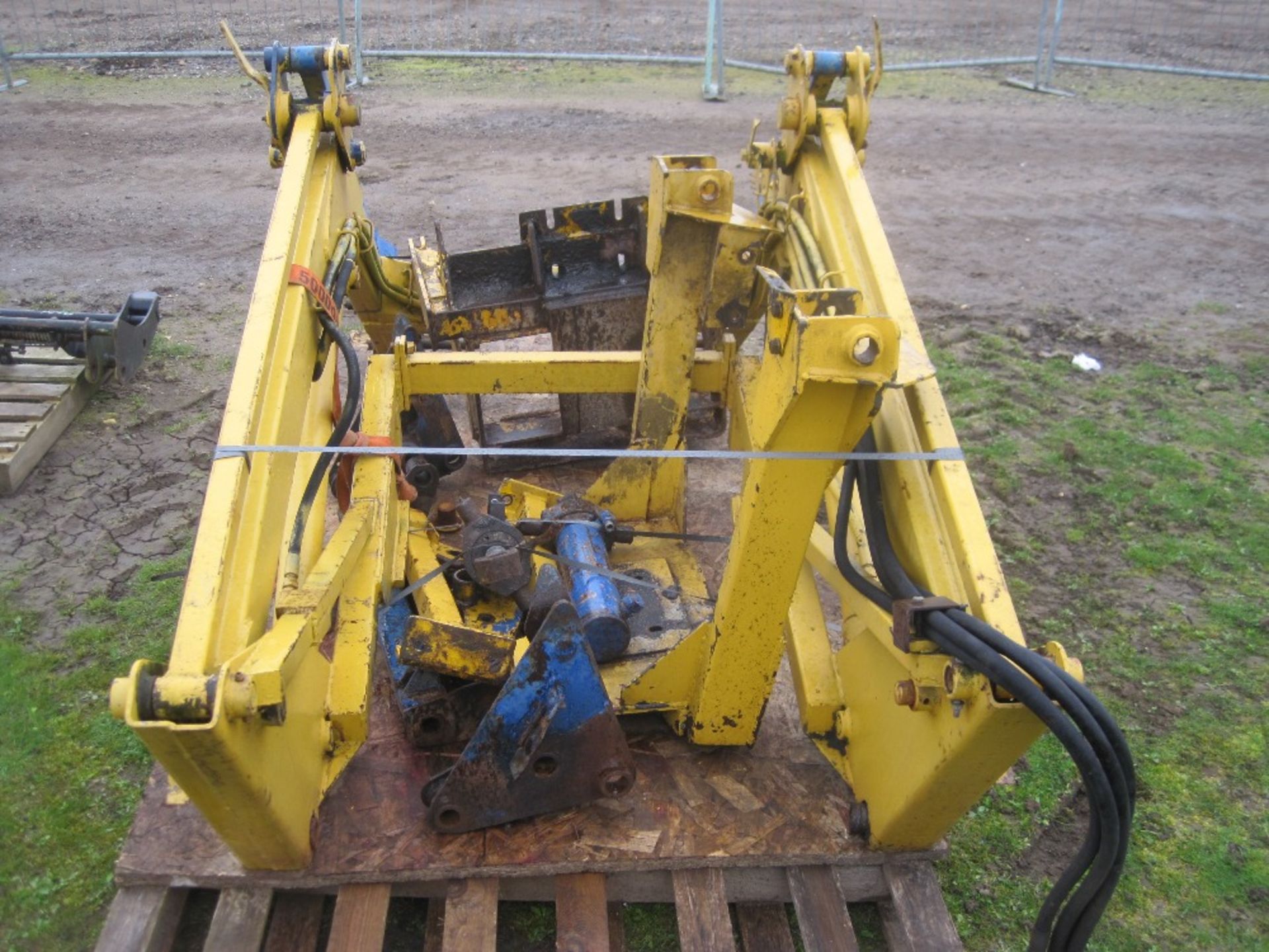 Massey Ferguson Power Loader. UNRESERVED LOT - Image 3 of 5