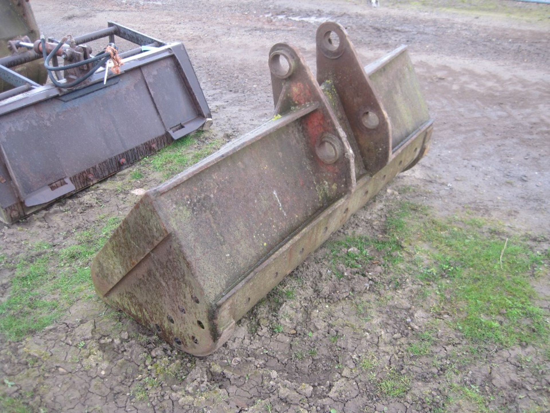 5ft Ditching Bucket c/w 70mm Holes - Image 2 of 5