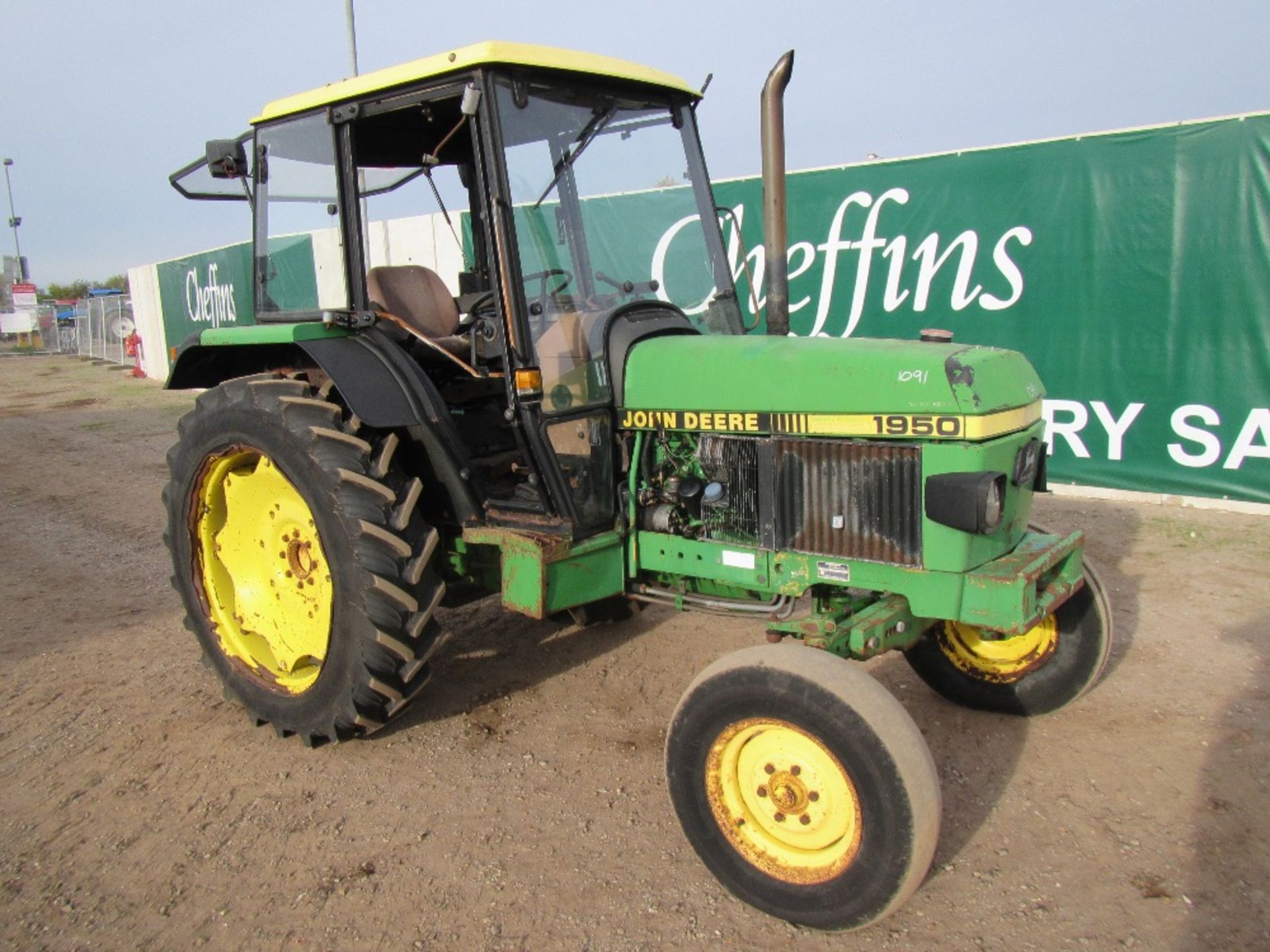 1989 John Deere 1950 2wd Tractor. Reg. No. A122 VFE Ser. No. 495017 - Image 4 of 18