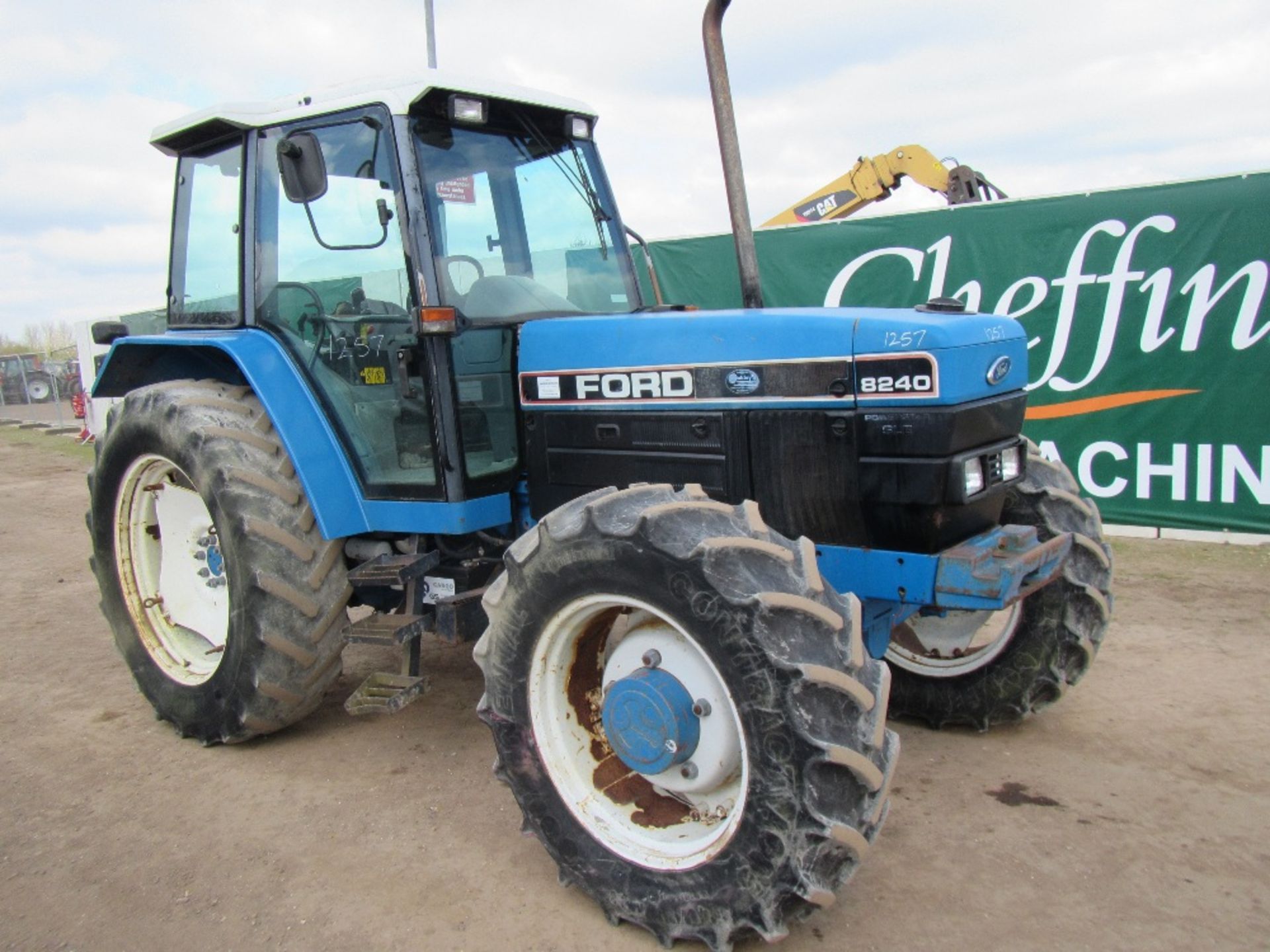 Ford New Holland 8240 Tractor - Image 3 of 17