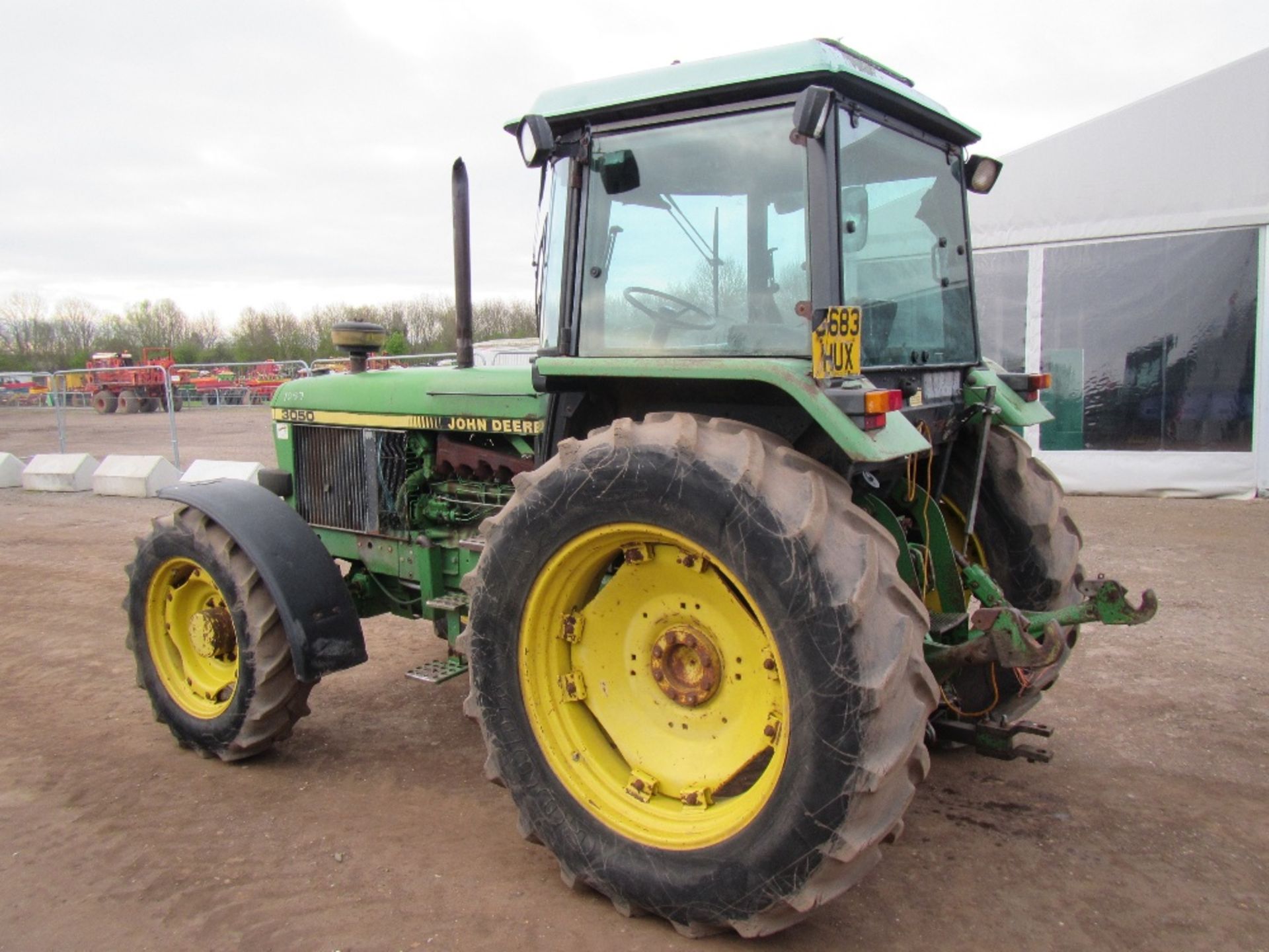 John Deere 3050 4wd Tractor c/w Hi Lift Reg. No. G683 HUX Ser. No. 682146 - Image 9 of 16